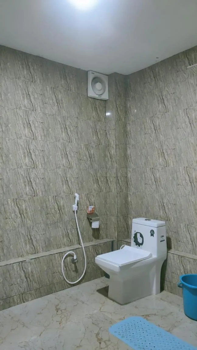 Toilet in Chan Beach Resort & Hotel