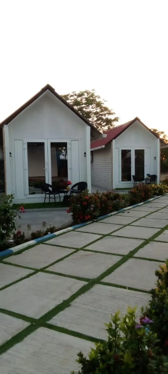 Property building in Chan Beach Resort & Hotel