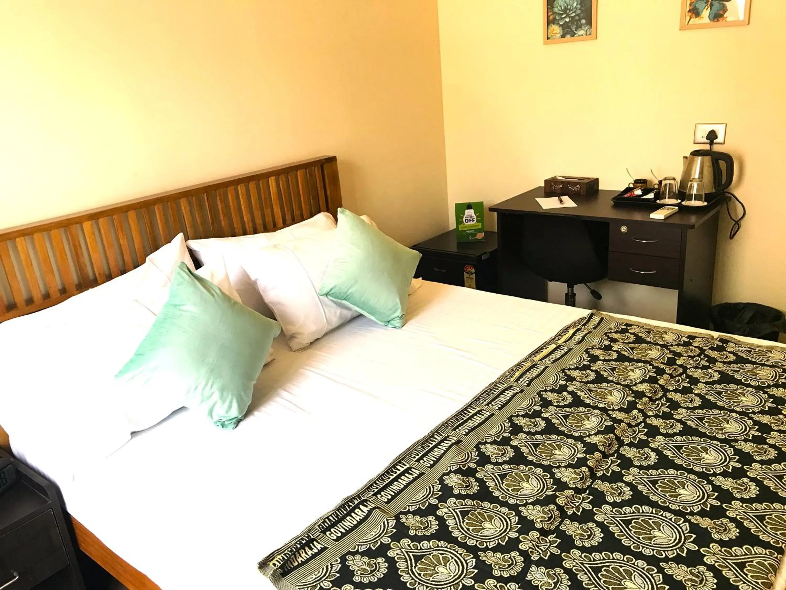 Photo of the whole room, Bed in Chan Beach Resort & Hotel