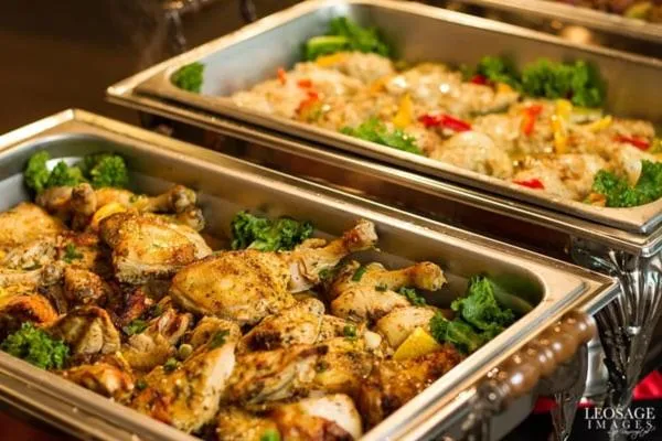 Restaurant/places to eat in Chan Beach Resort & Hotel