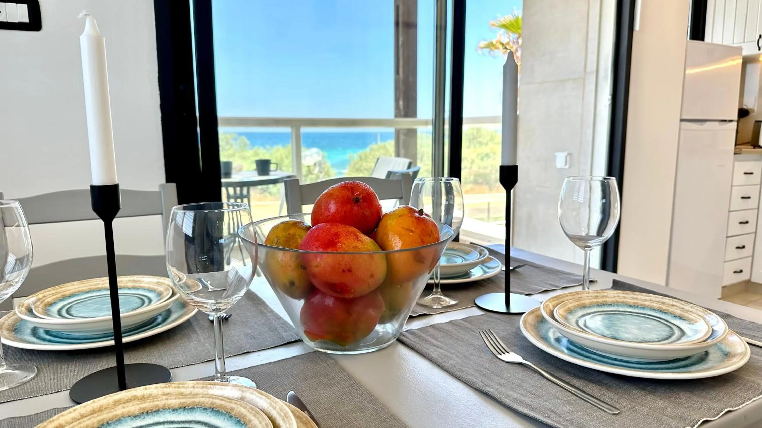 Dining area in GW951 Gugel Waves Amazing Seaview Apartments