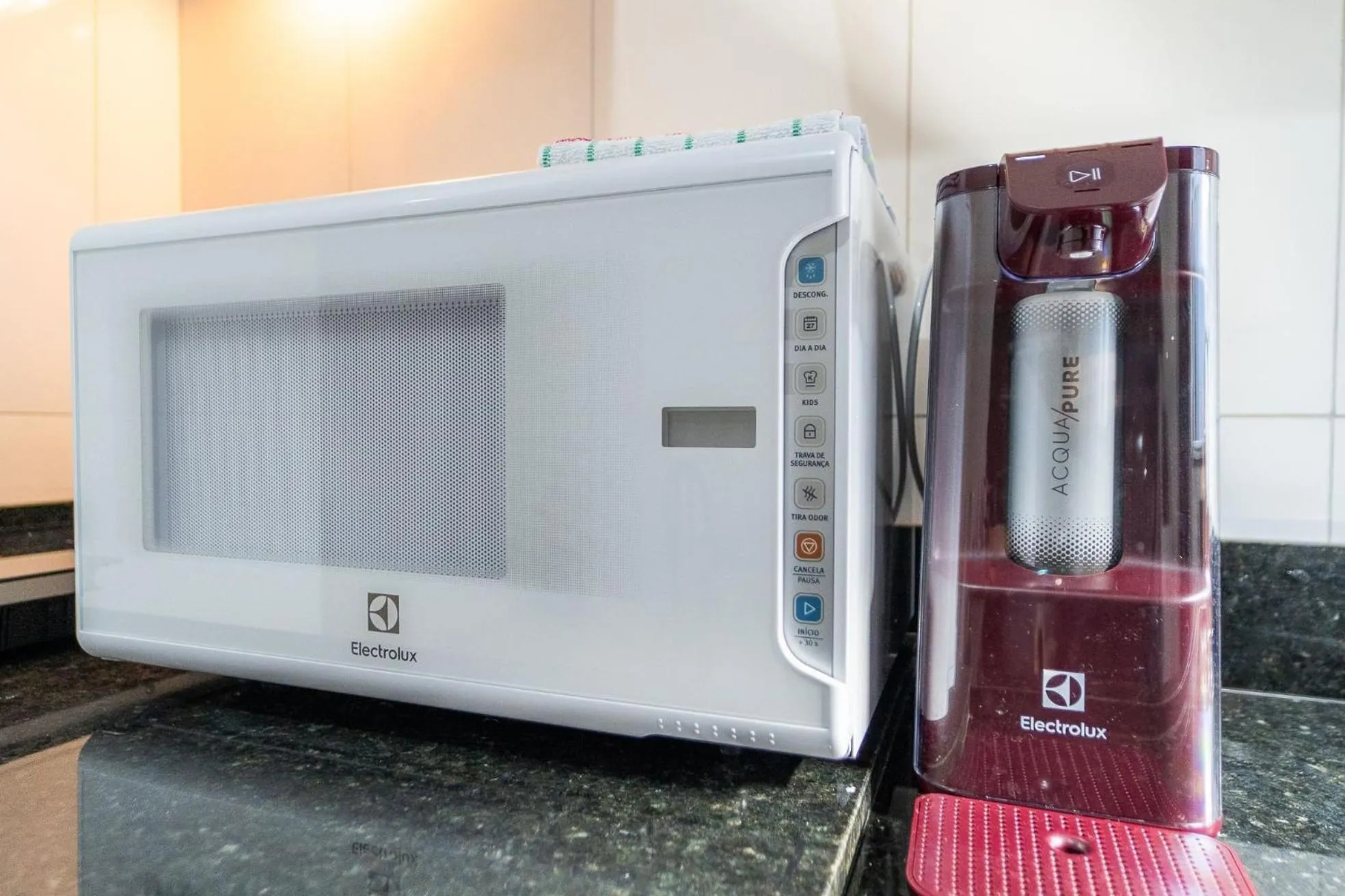 Kitchen or kitchenette in Apartamentos 1Qto, Cozinha Completa, até 4 hospedes Jr Catito