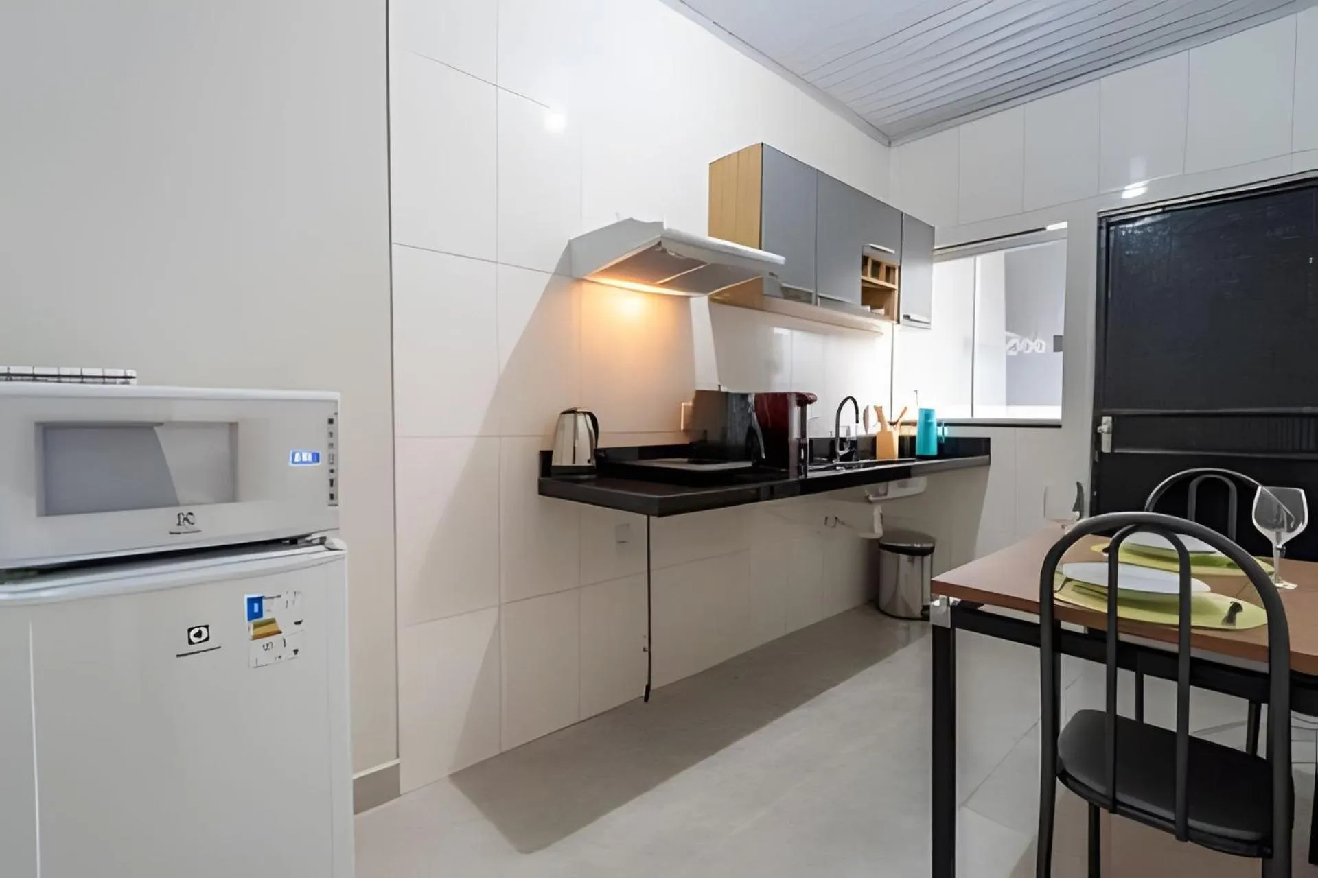 Kitchen or kitchenette in Apartamentos 1Qto, Cozinha Completa, até 4 hospedes Jr Catito