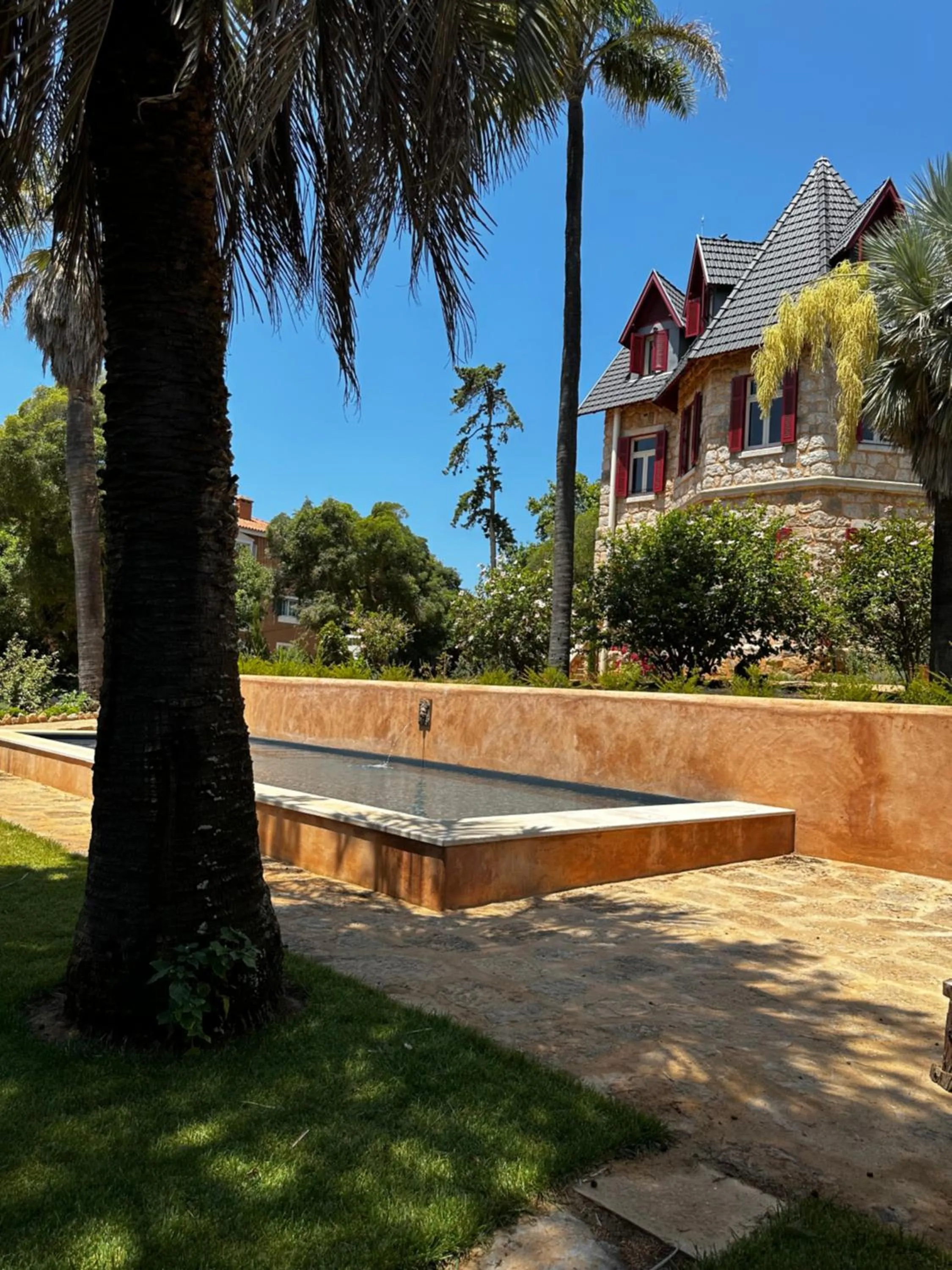 Property building in Chalet Ficalho