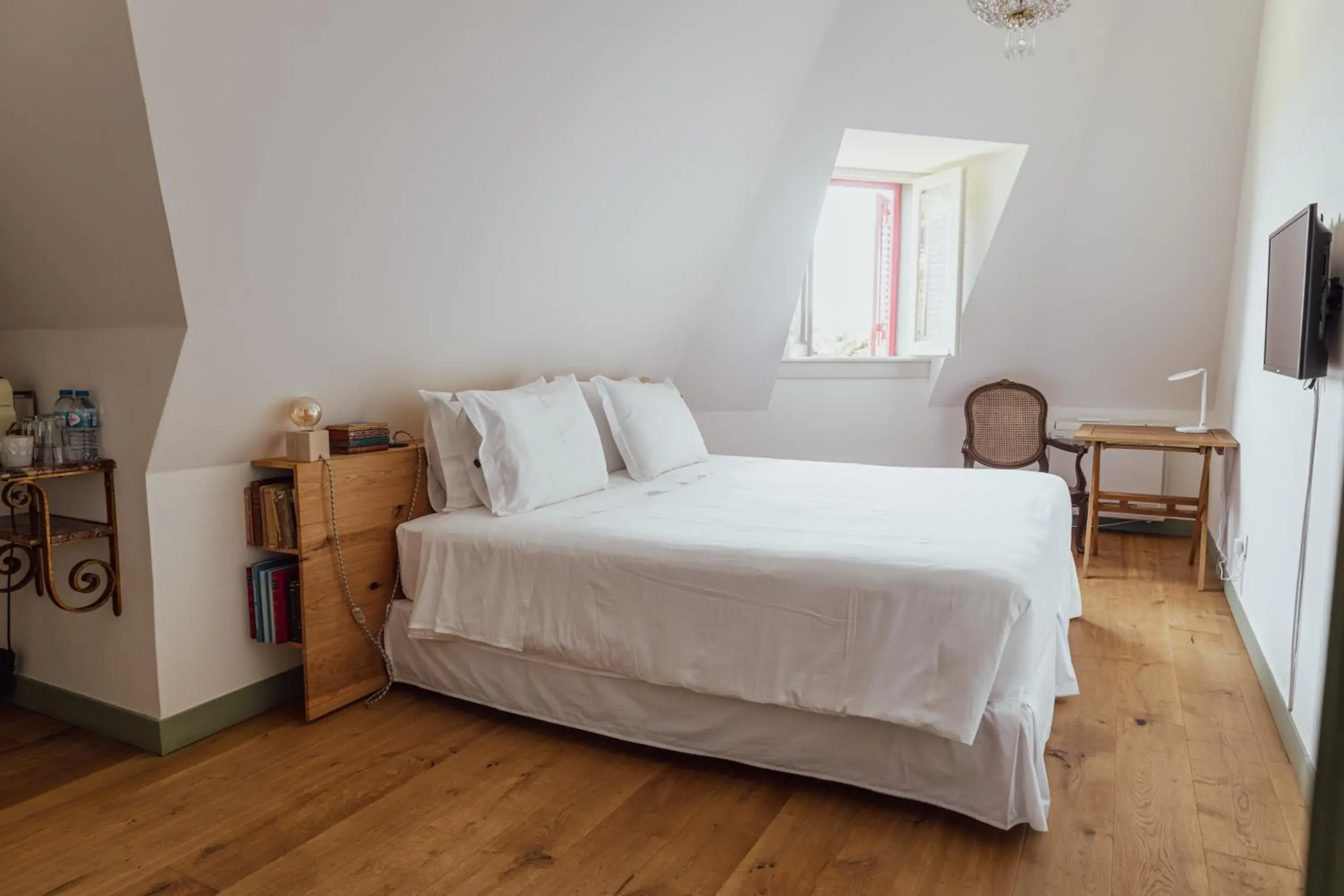 Cozy Double Room with Garden View in Chalet Ficalho Cozy Double Room with Garden View in Chalet Ficalho