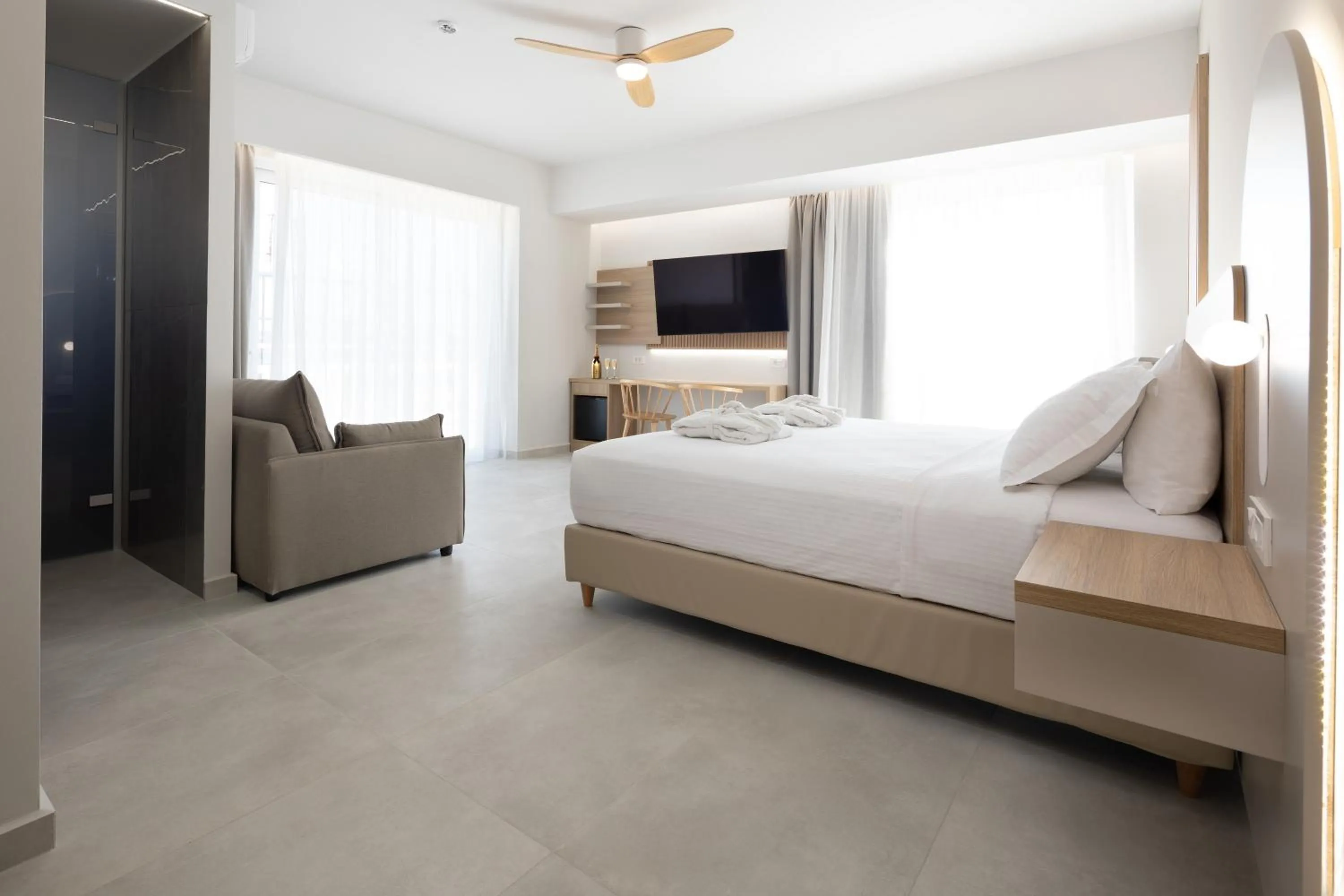 Bed in Epavli Grace Hotel