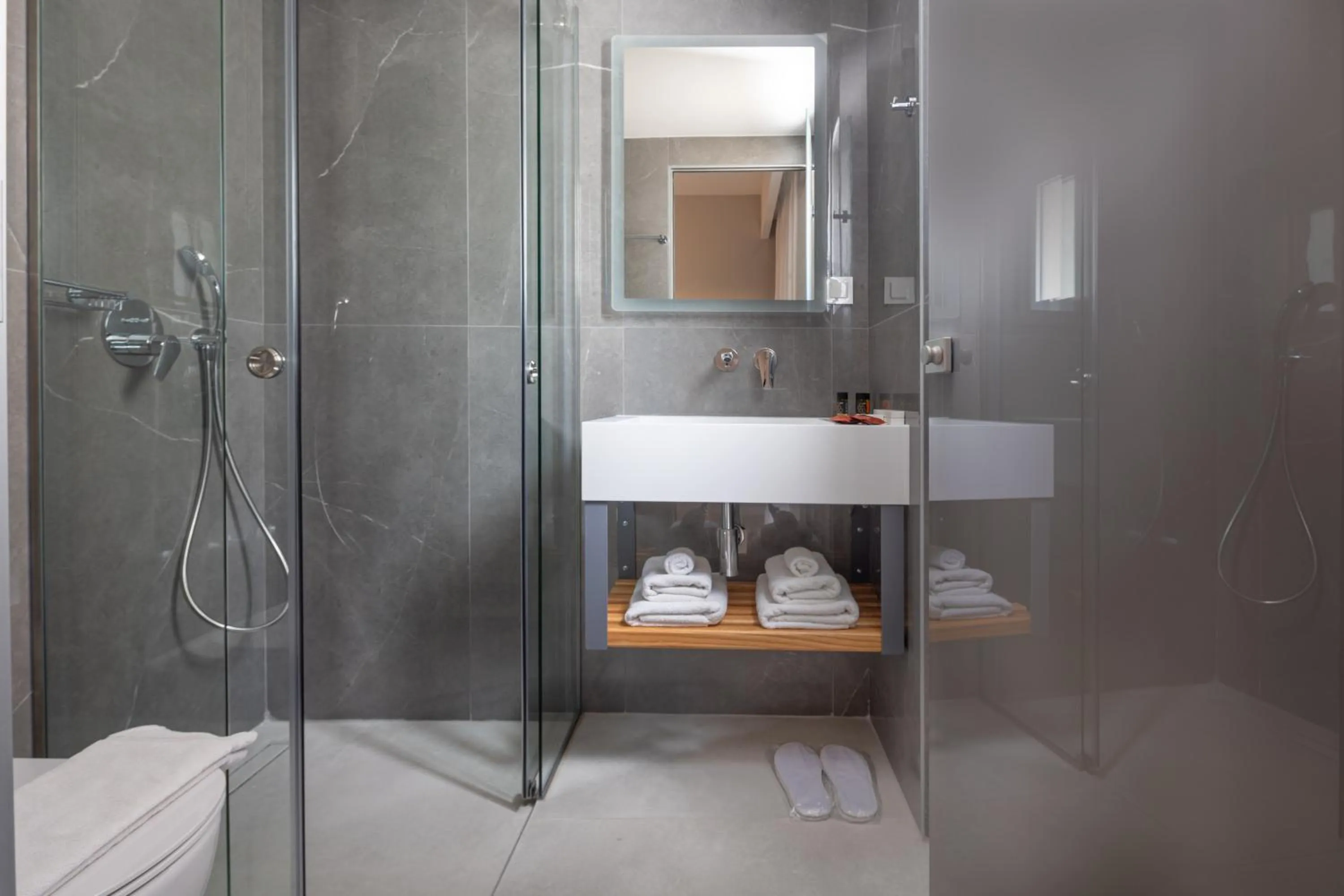 Shower in Epavli Grace Hotel