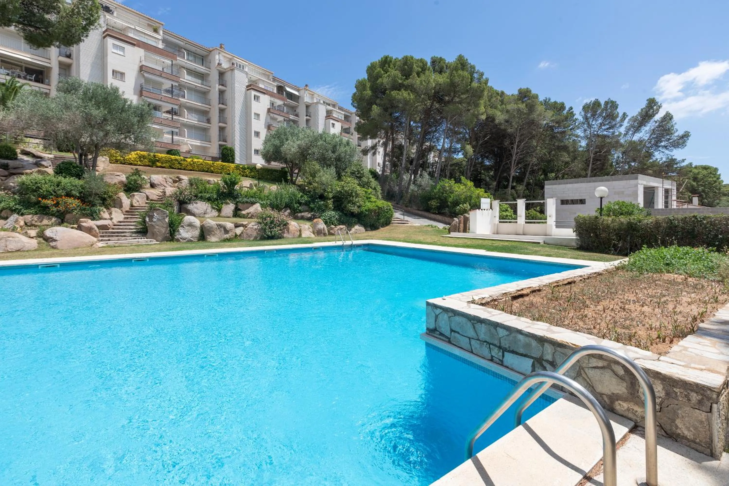 Swimming pool in Alcam Tamariu