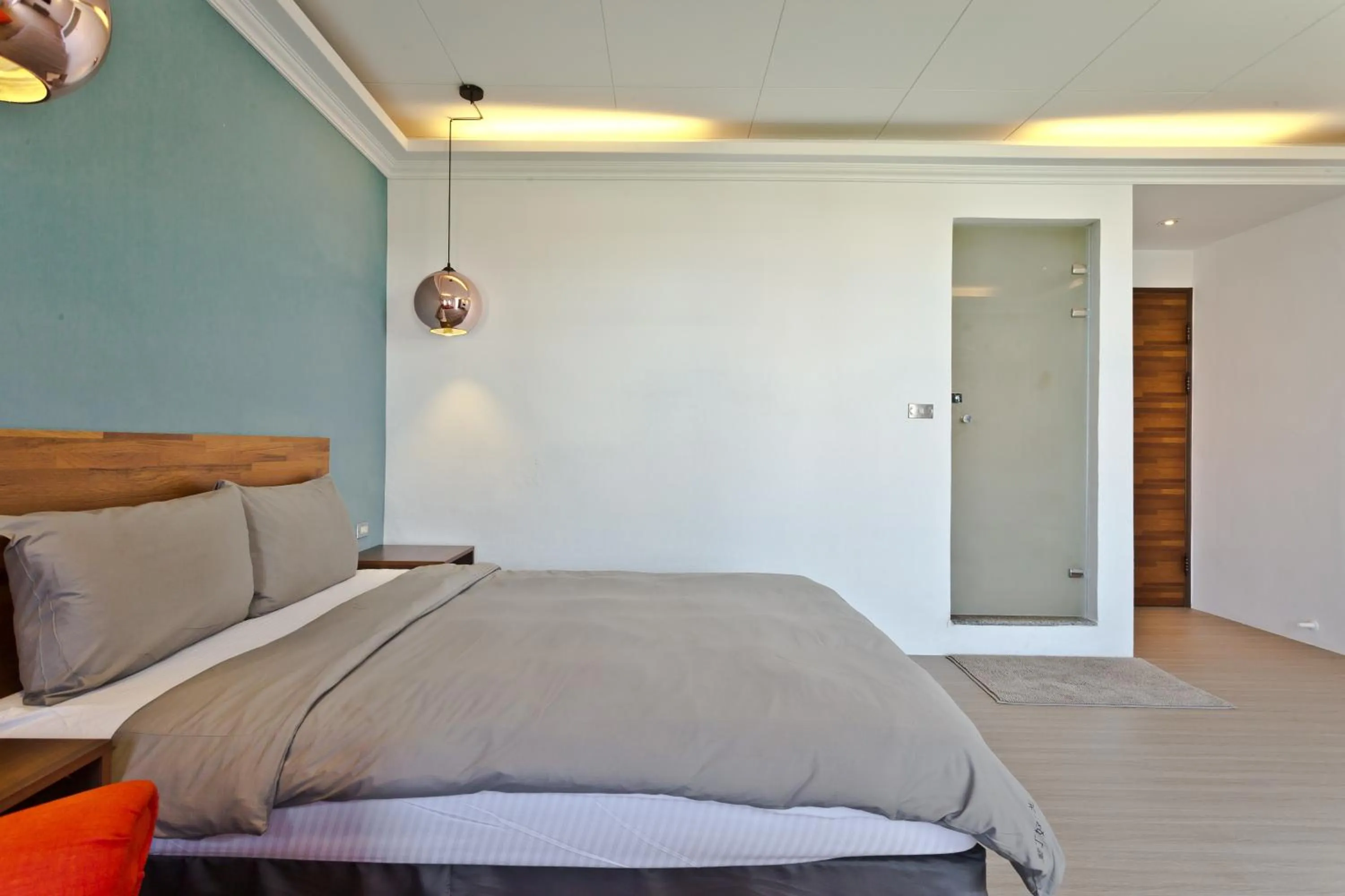 Shower, Bed in Kenting Cozy B&B