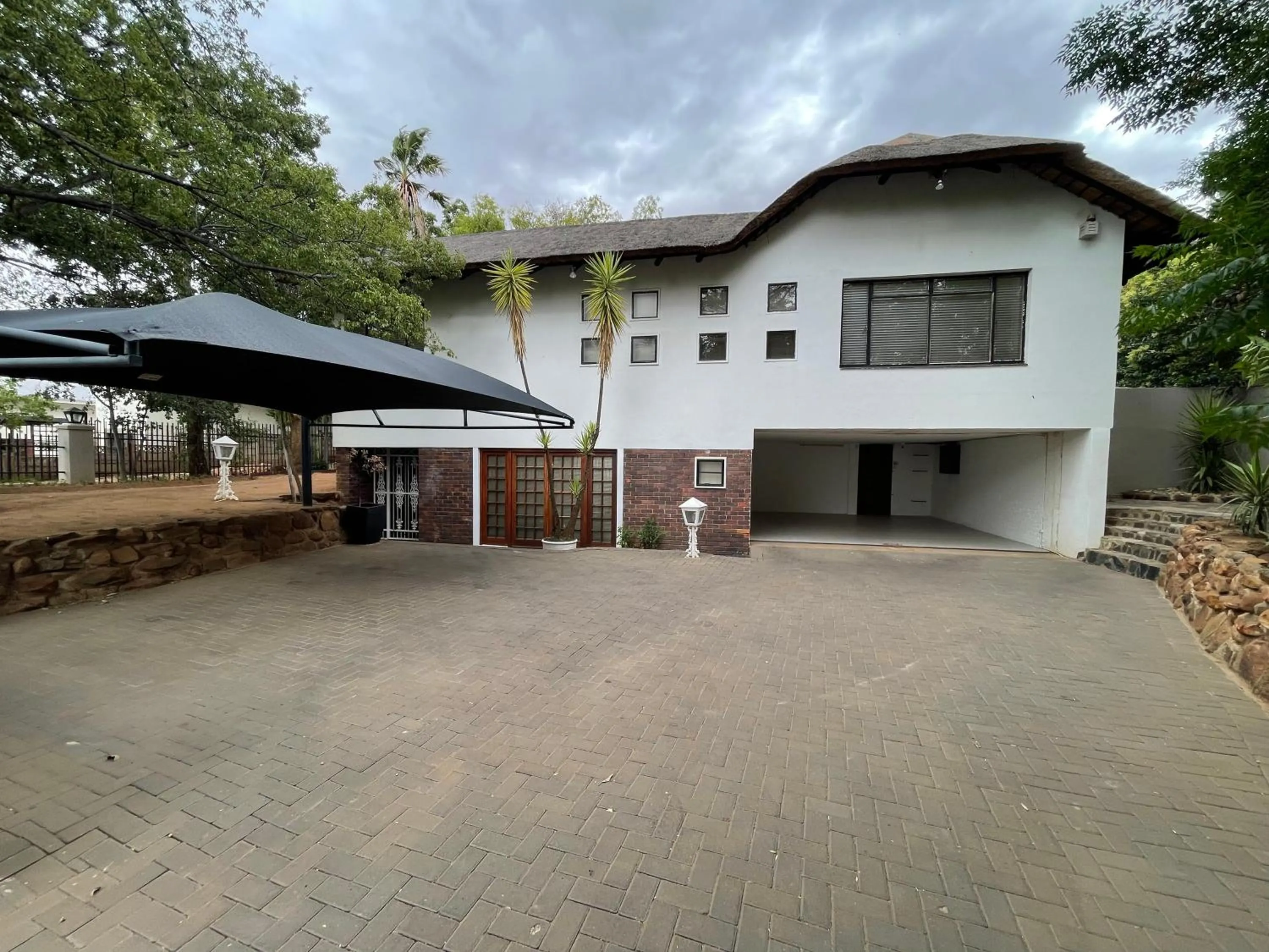 Property building in Grants Hill Inn