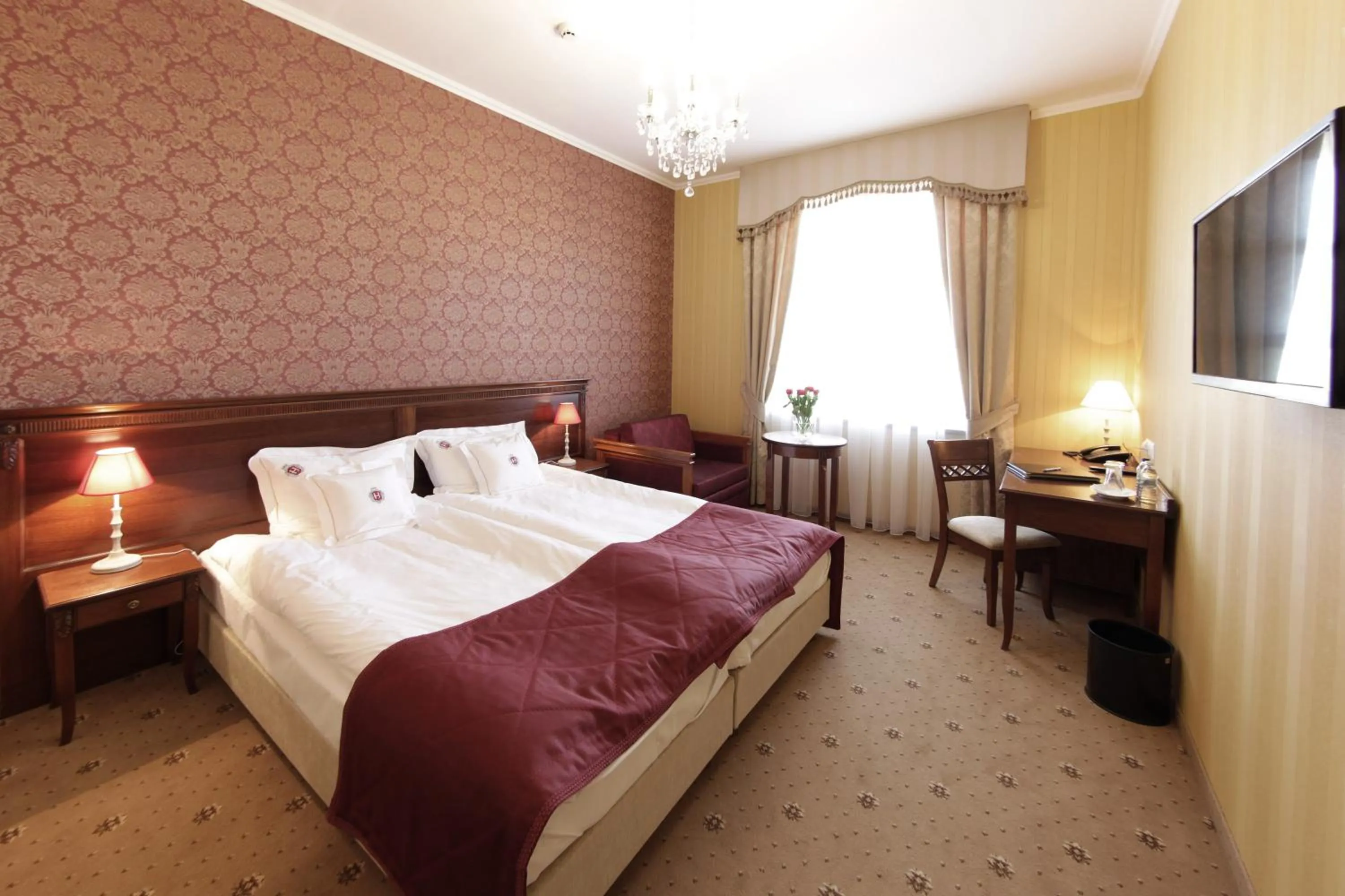 Photo of the whole room, Bed in Hotel Jarosław