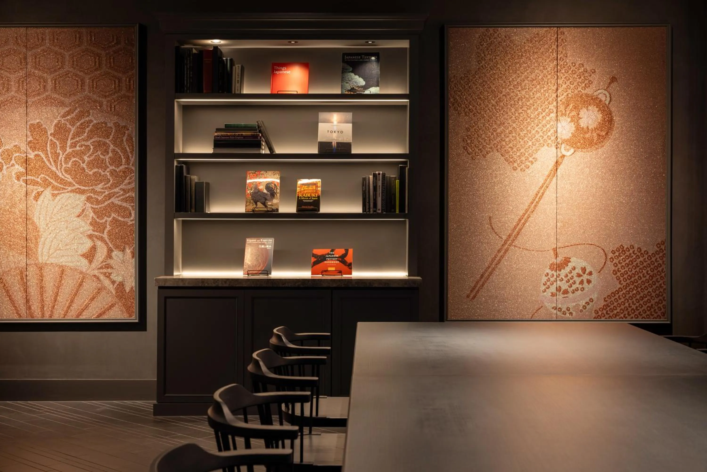 Communal lounge/ TV room in Mercure Tokyo Haneda Airport