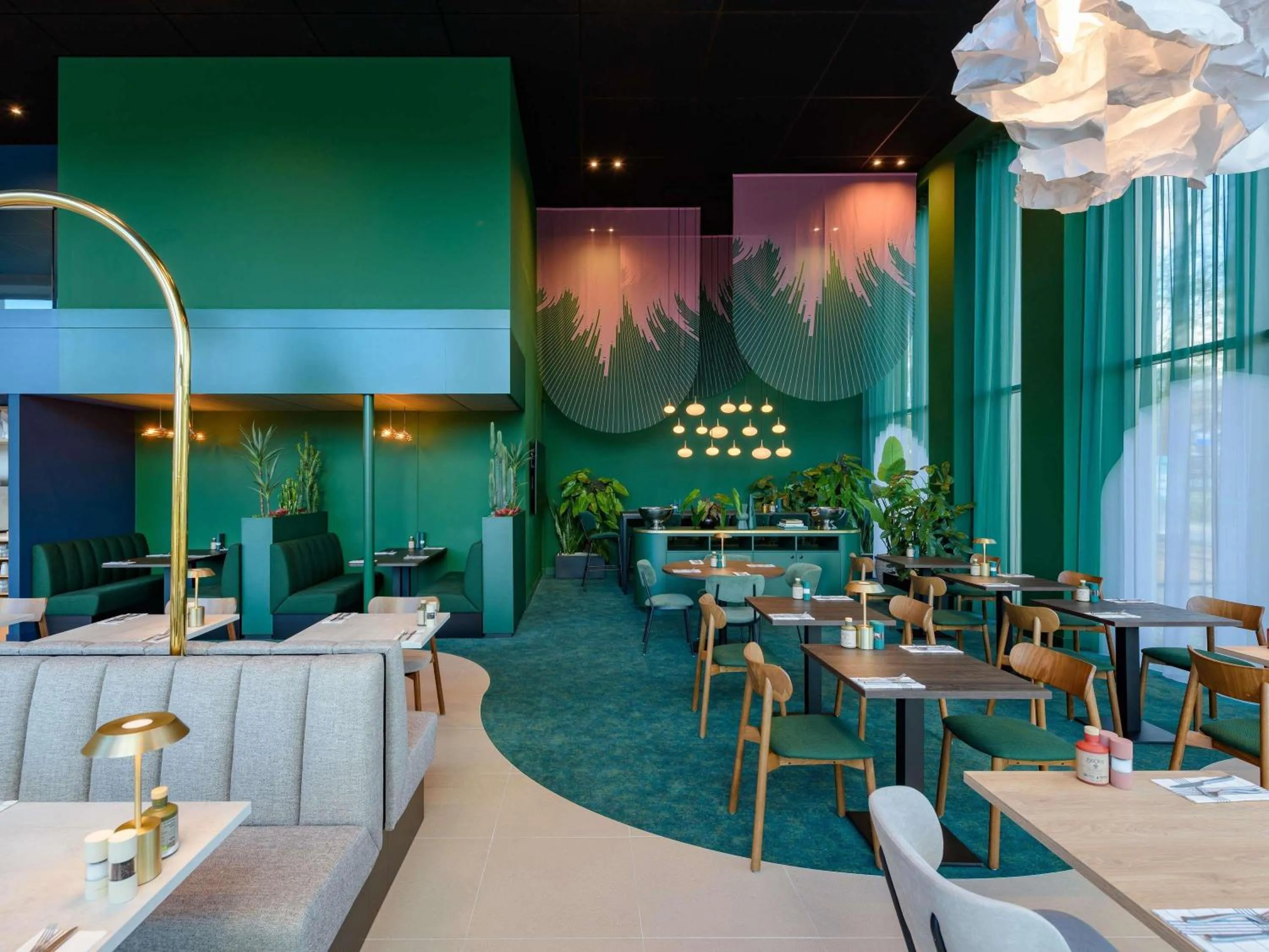 Restaurant/places to eat in ibis Styles Rotterdam Ahoy
