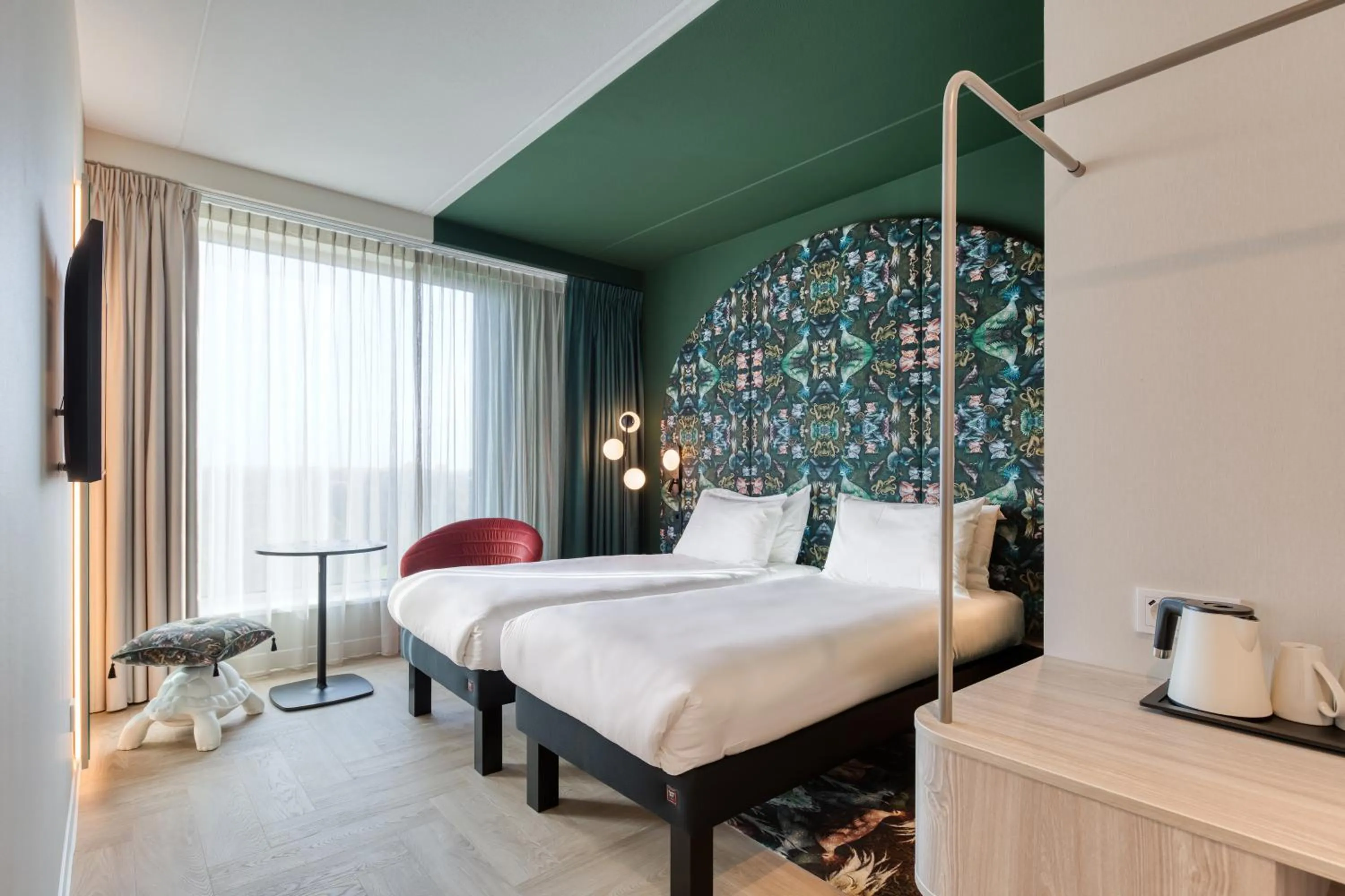 Bed in ibis Styles Rotterdam Ahoy