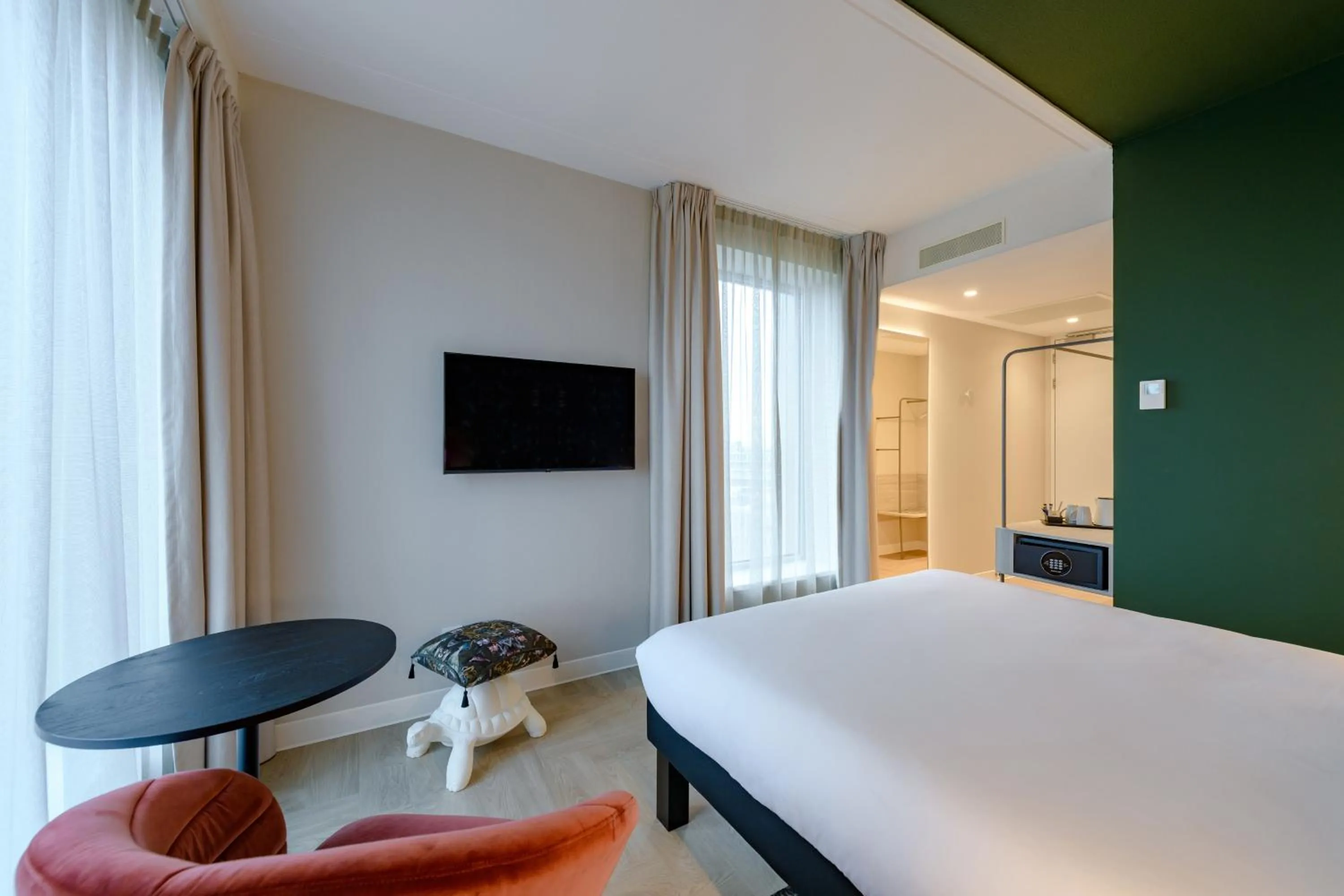 Bed in ibis Styles Rotterdam Ahoy
