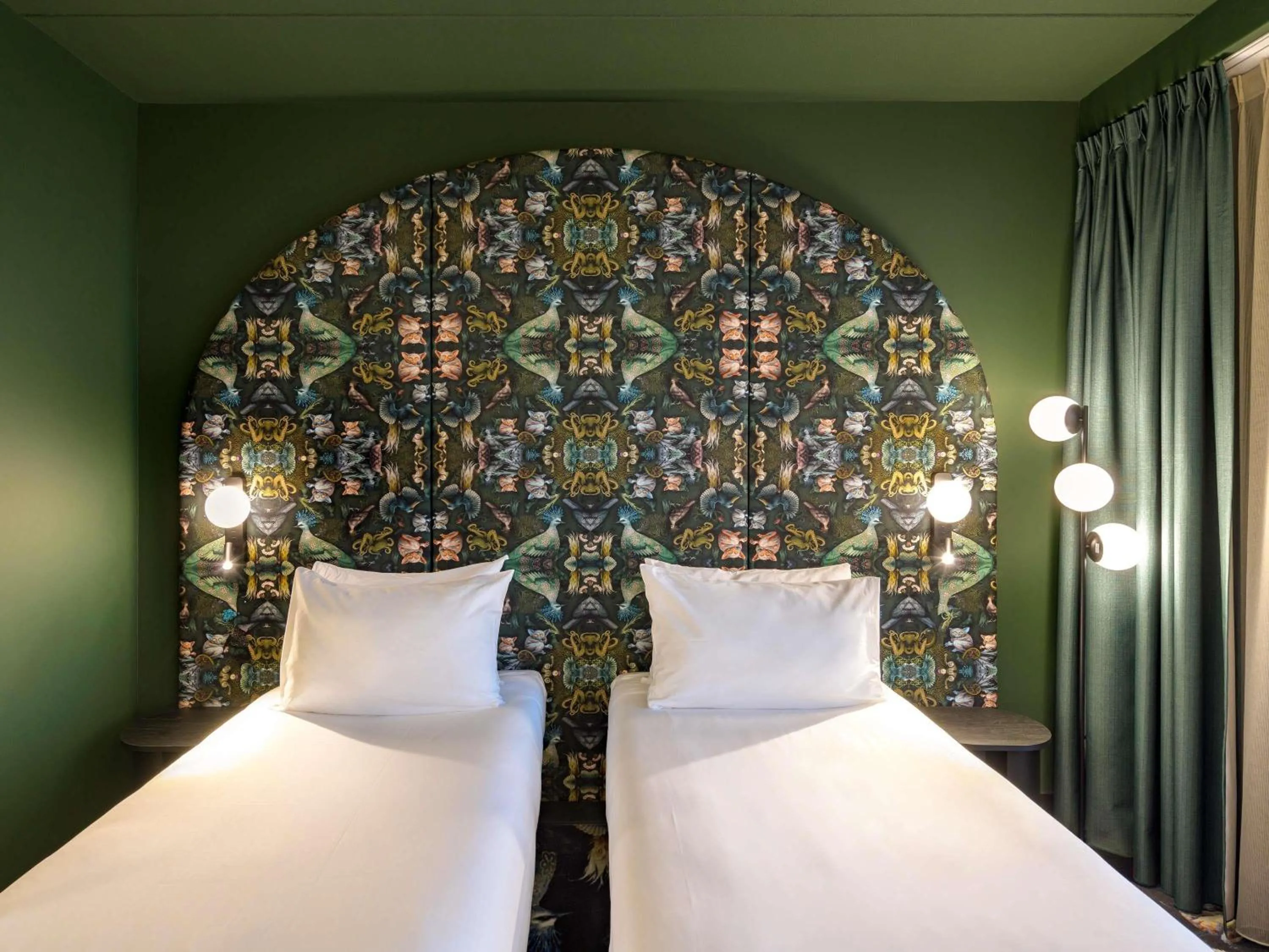 Bedroom, Bed in ibis Styles Rotterdam Ahoy