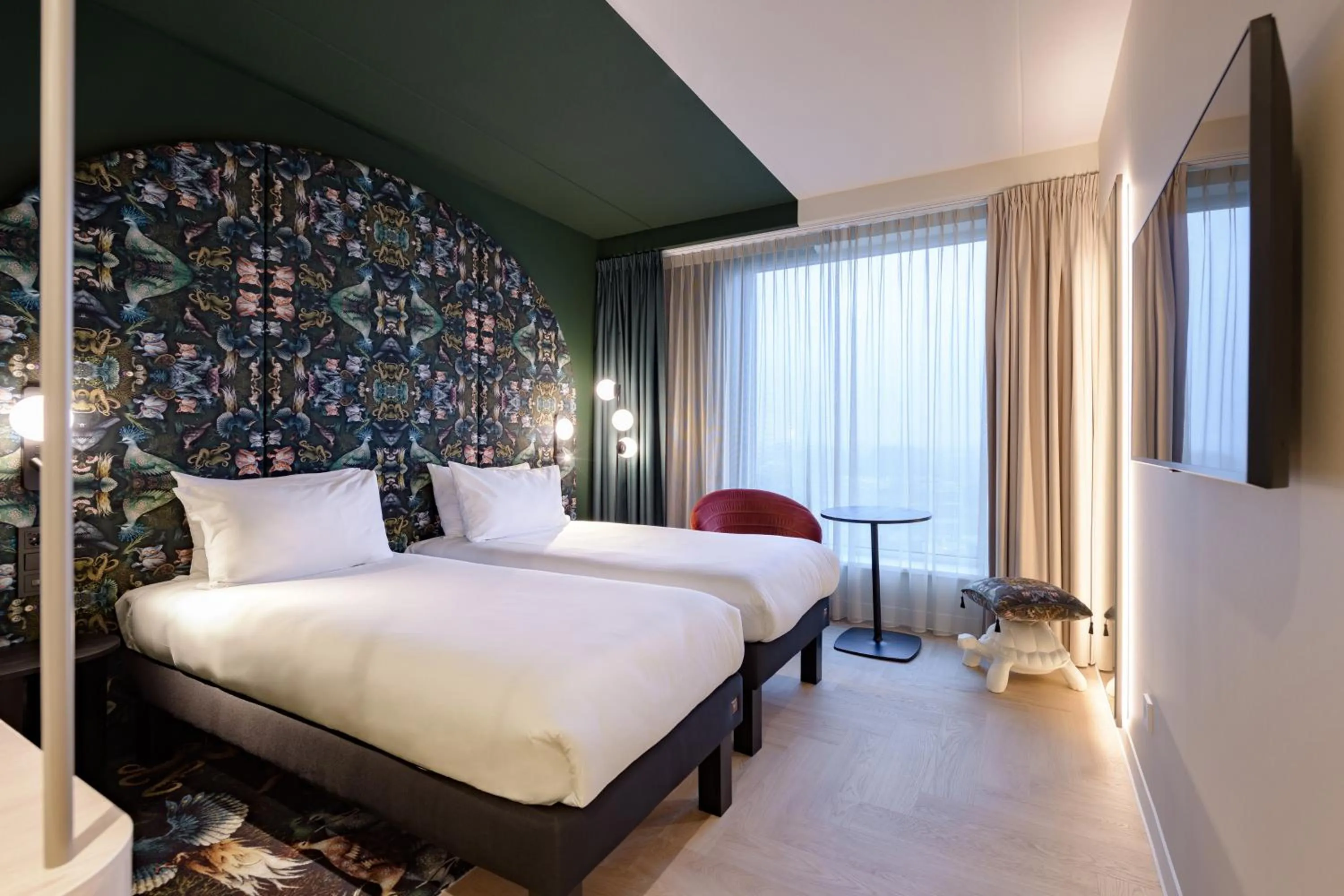 Bed in ibis Styles Rotterdam Ahoy