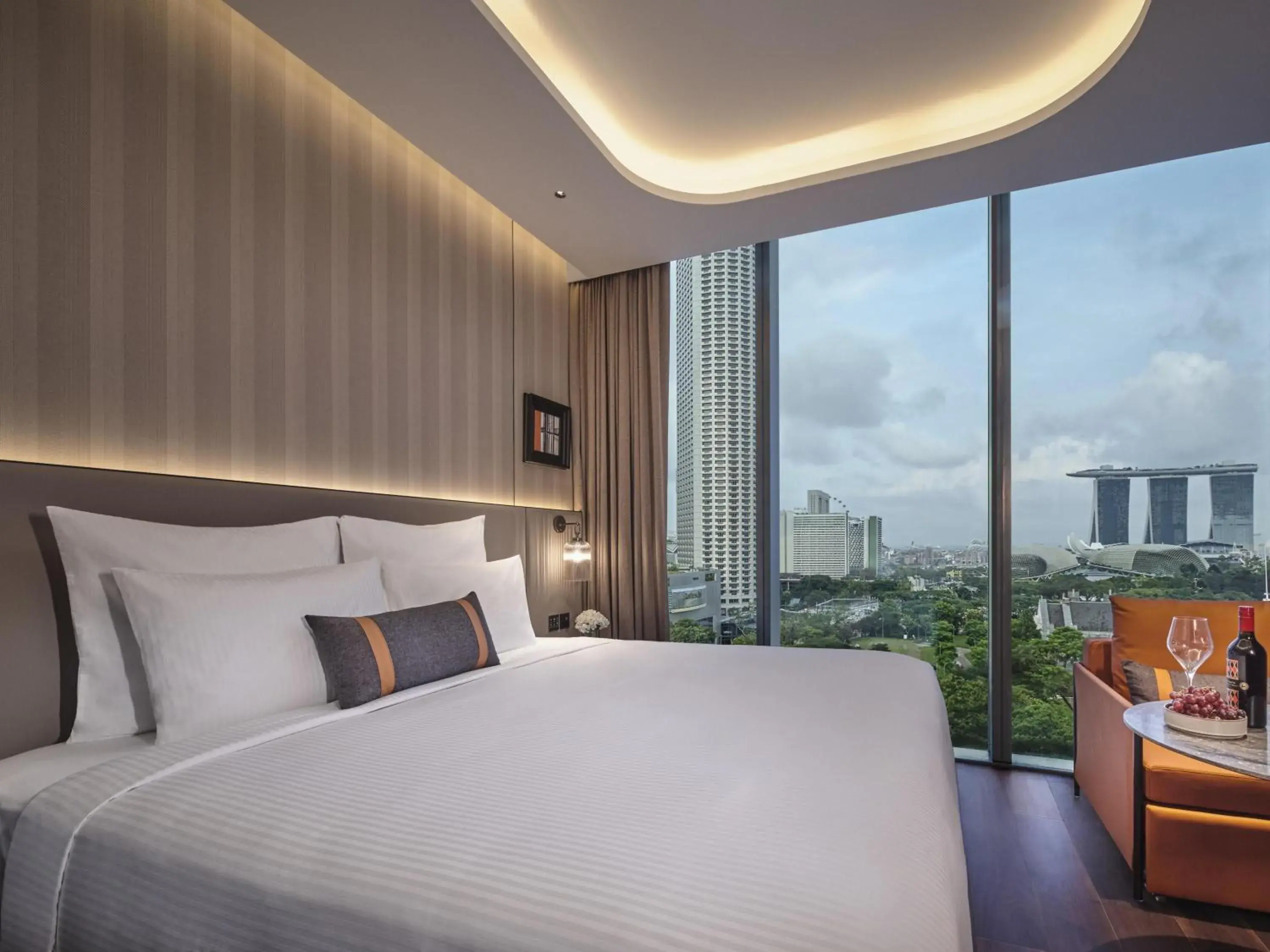 Executive King Room, Lounge Access, High Floor, Bay View in Pullman Singapore Hill Street Executive King Room, Lounge Access, High Floor, Bay View in Pullman Singapore Hill Street