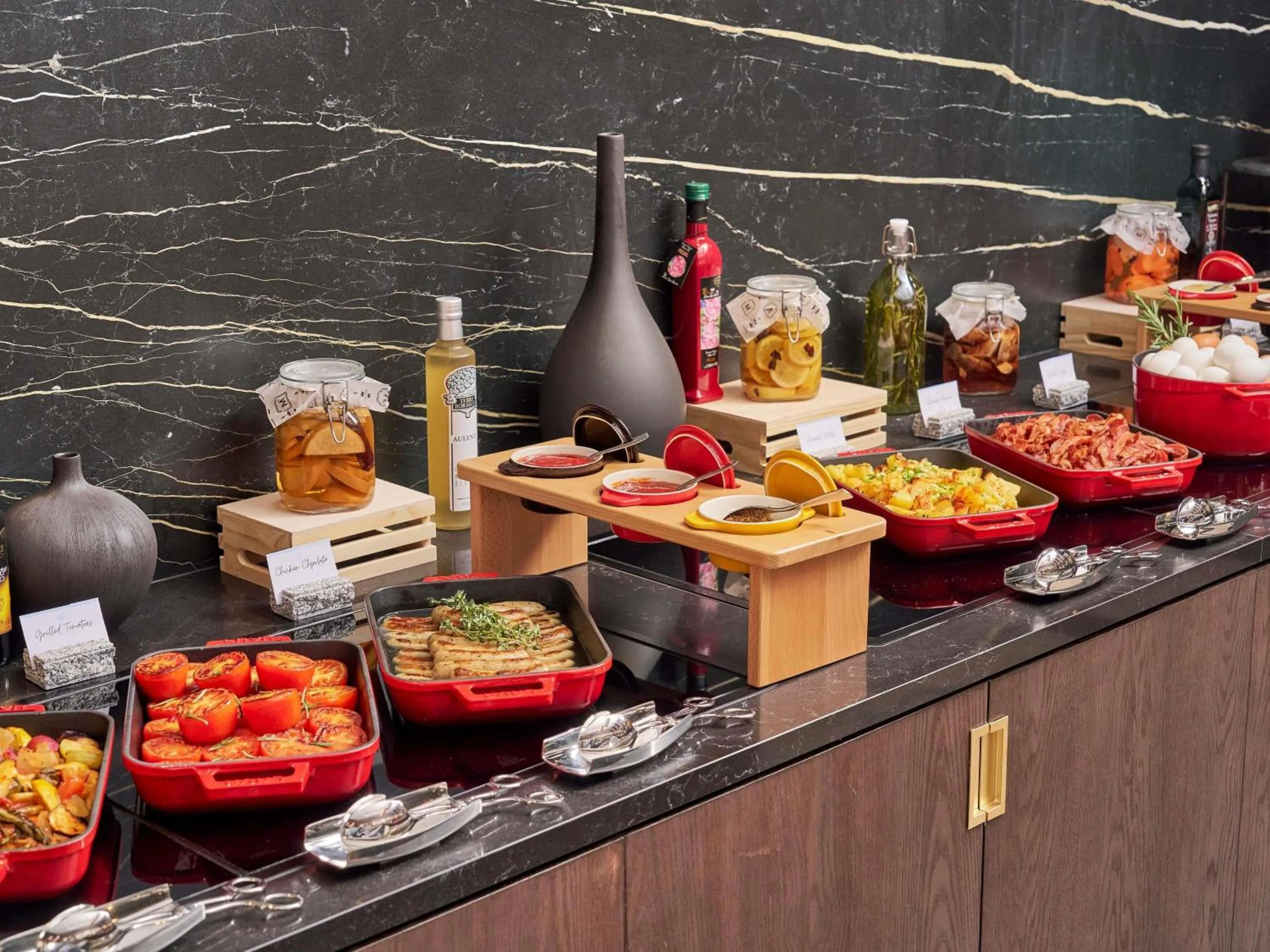 Breakfast in Pullman Singapore Hill Street