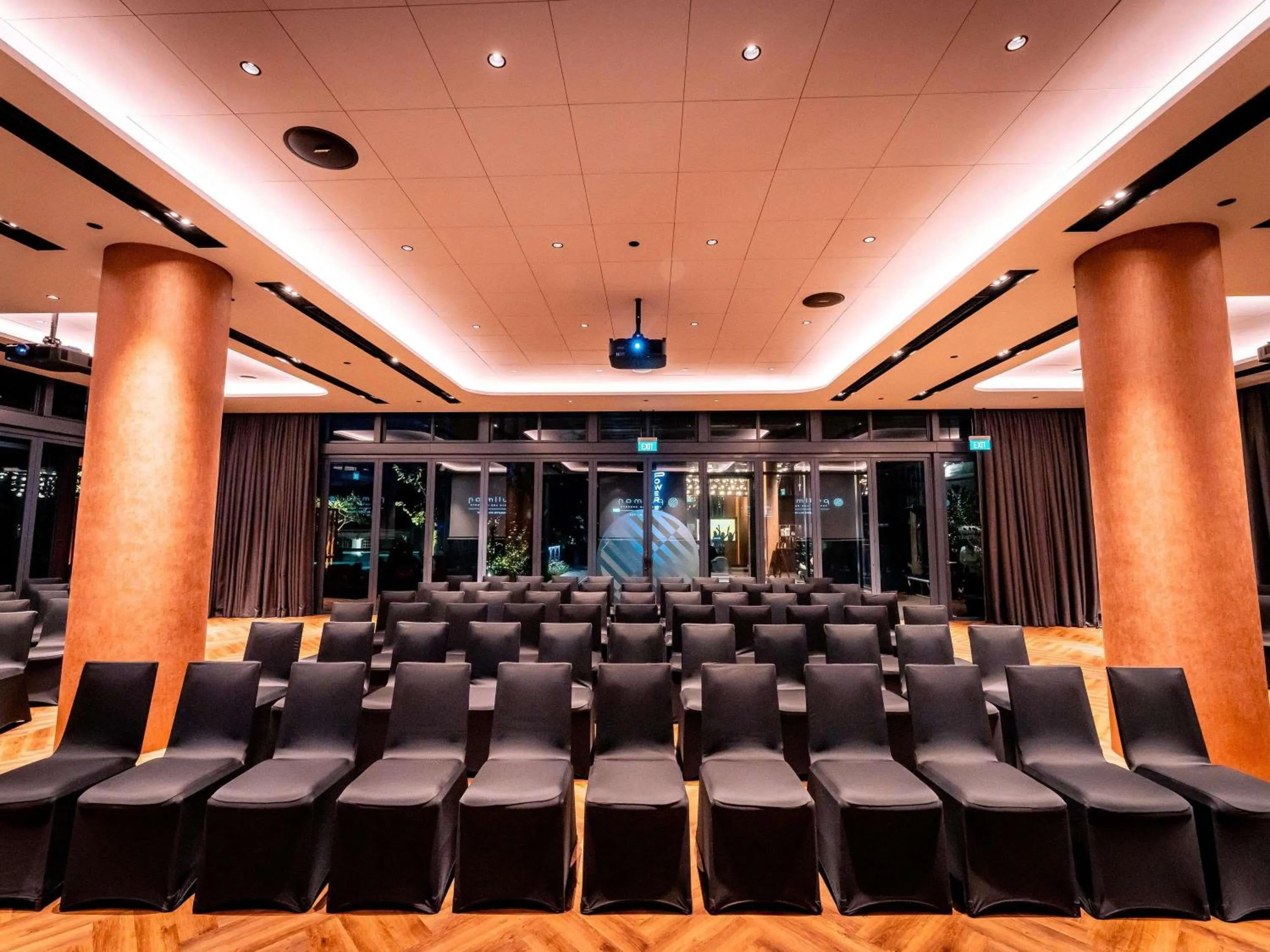 Meeting/conference room in Pullman Singapore Hill Street