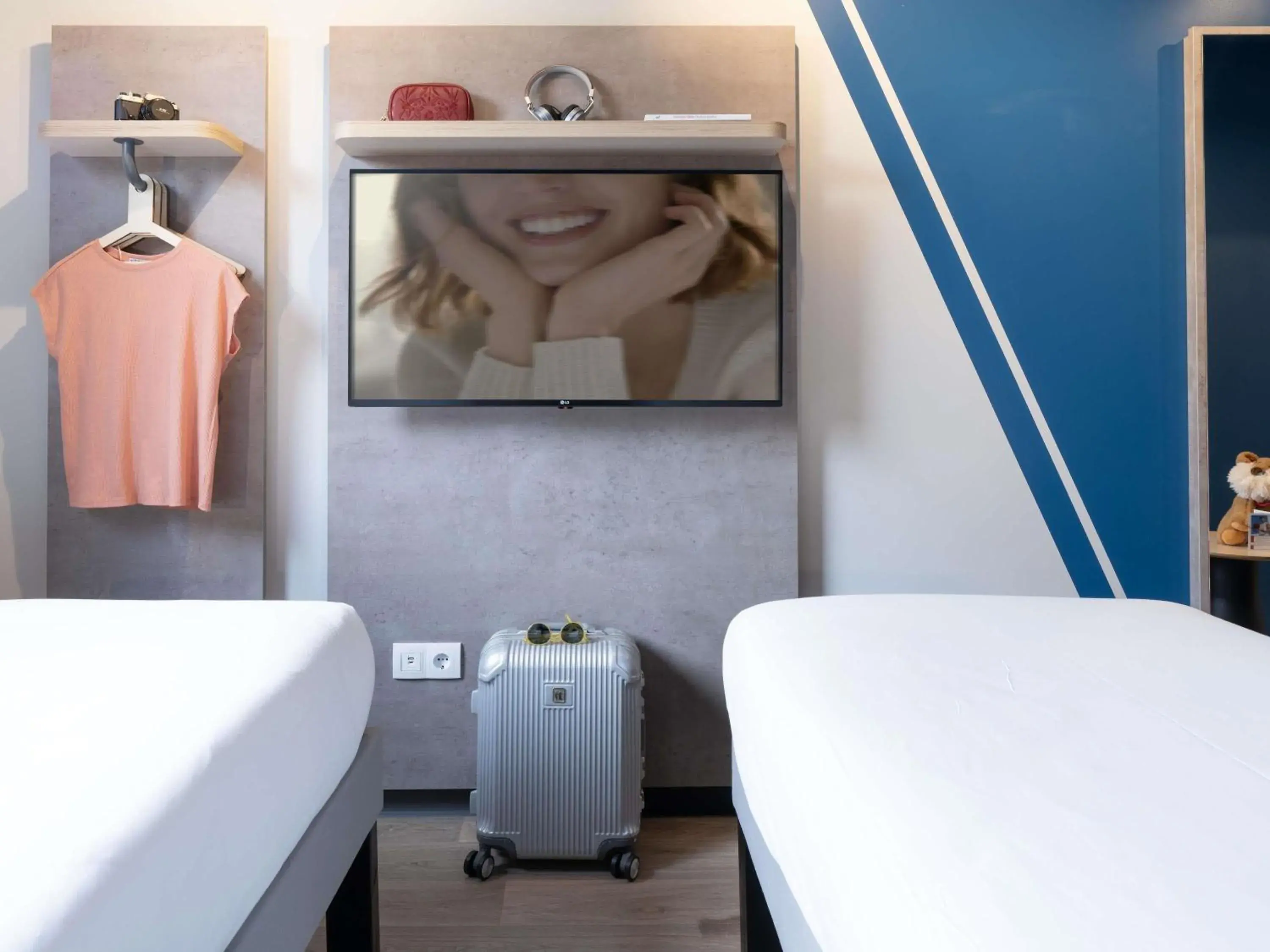 Standard Twin Room in ibis budget Valencia Centro Puerto Standard Twin Room in ibis budget Valencia Centro Puerto