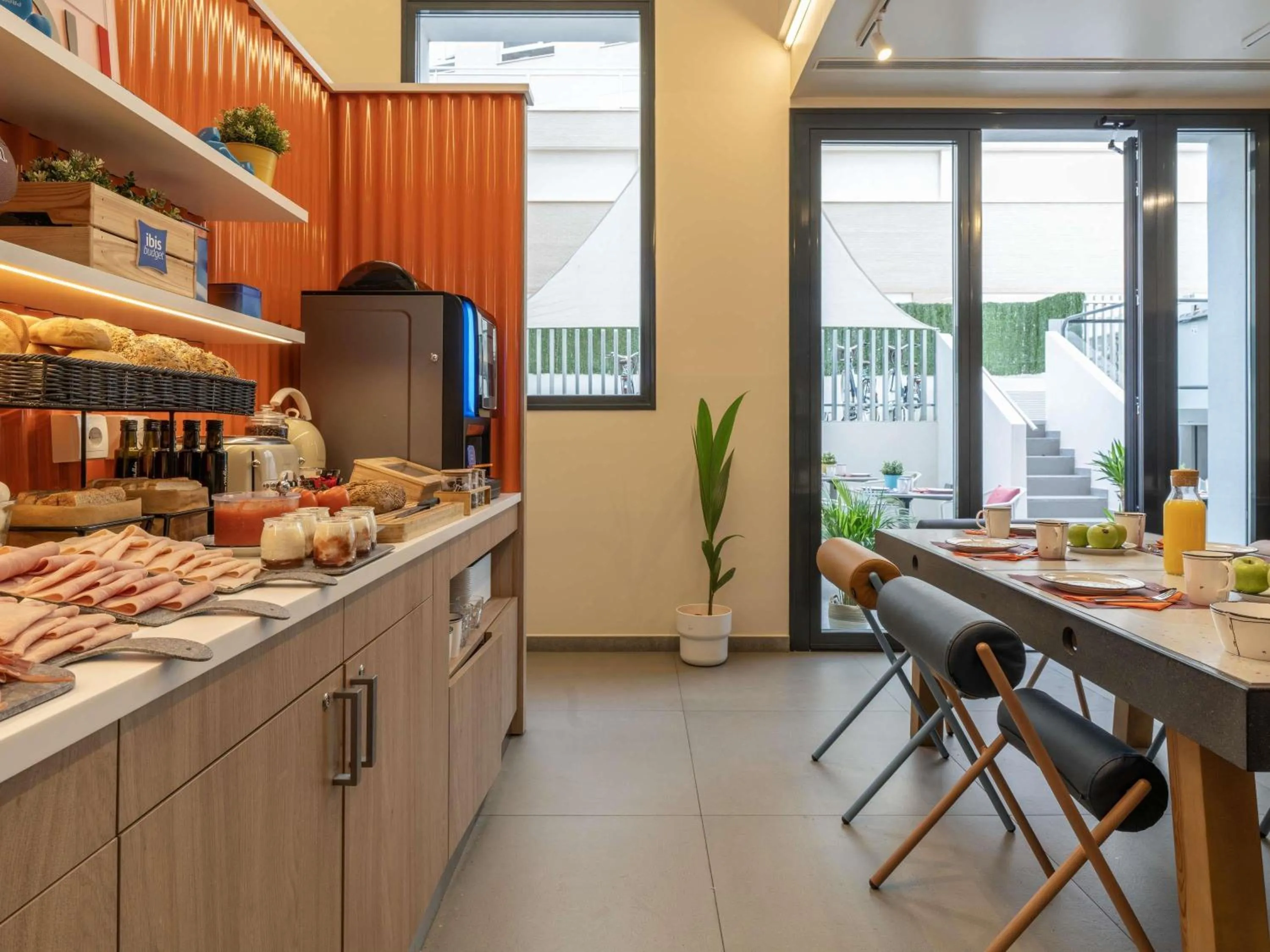 Bedroom in ibis budget Valencia Centro Puerto