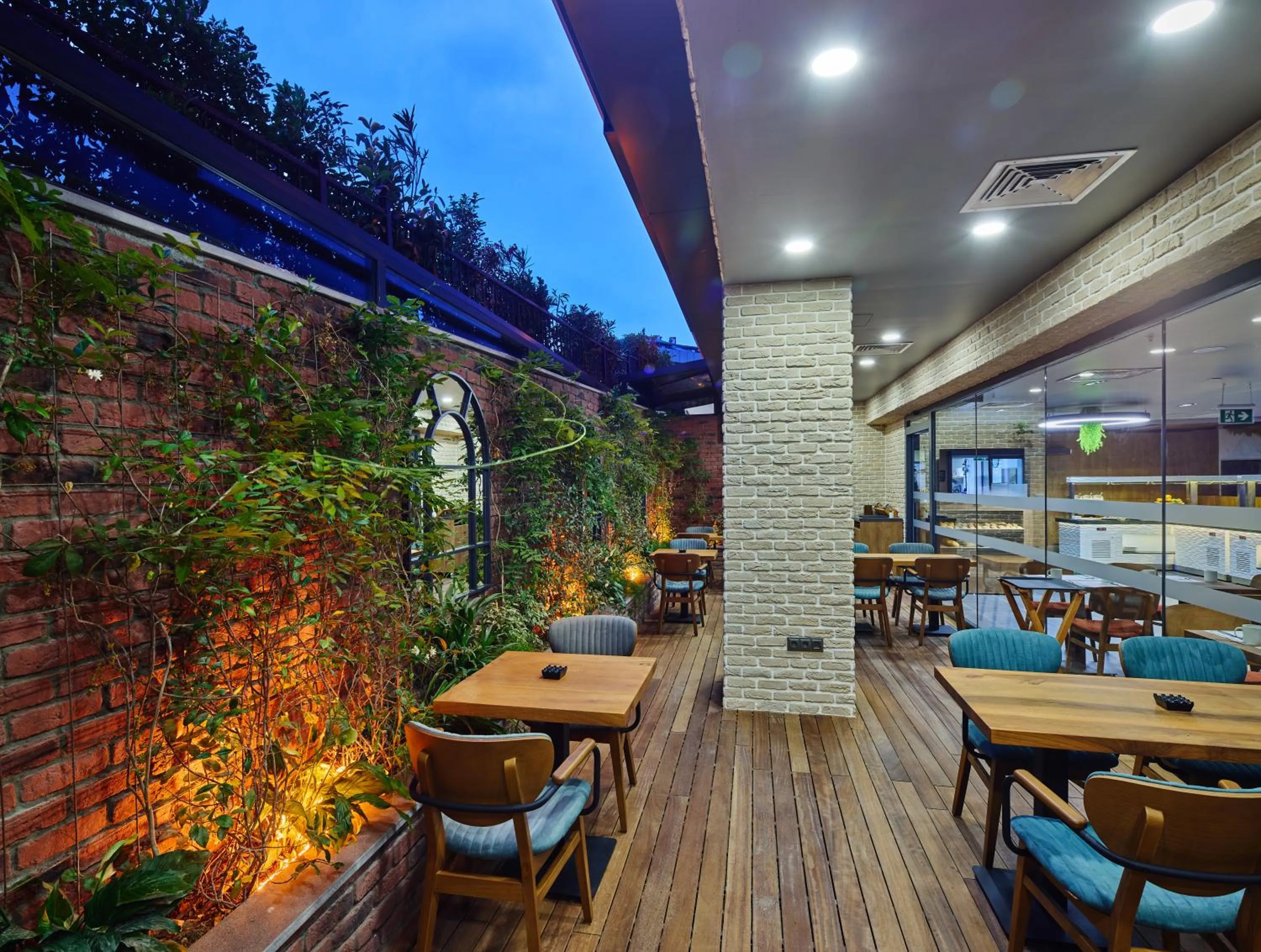 Restaurant/places to eat in Ibis Istanbul Airport