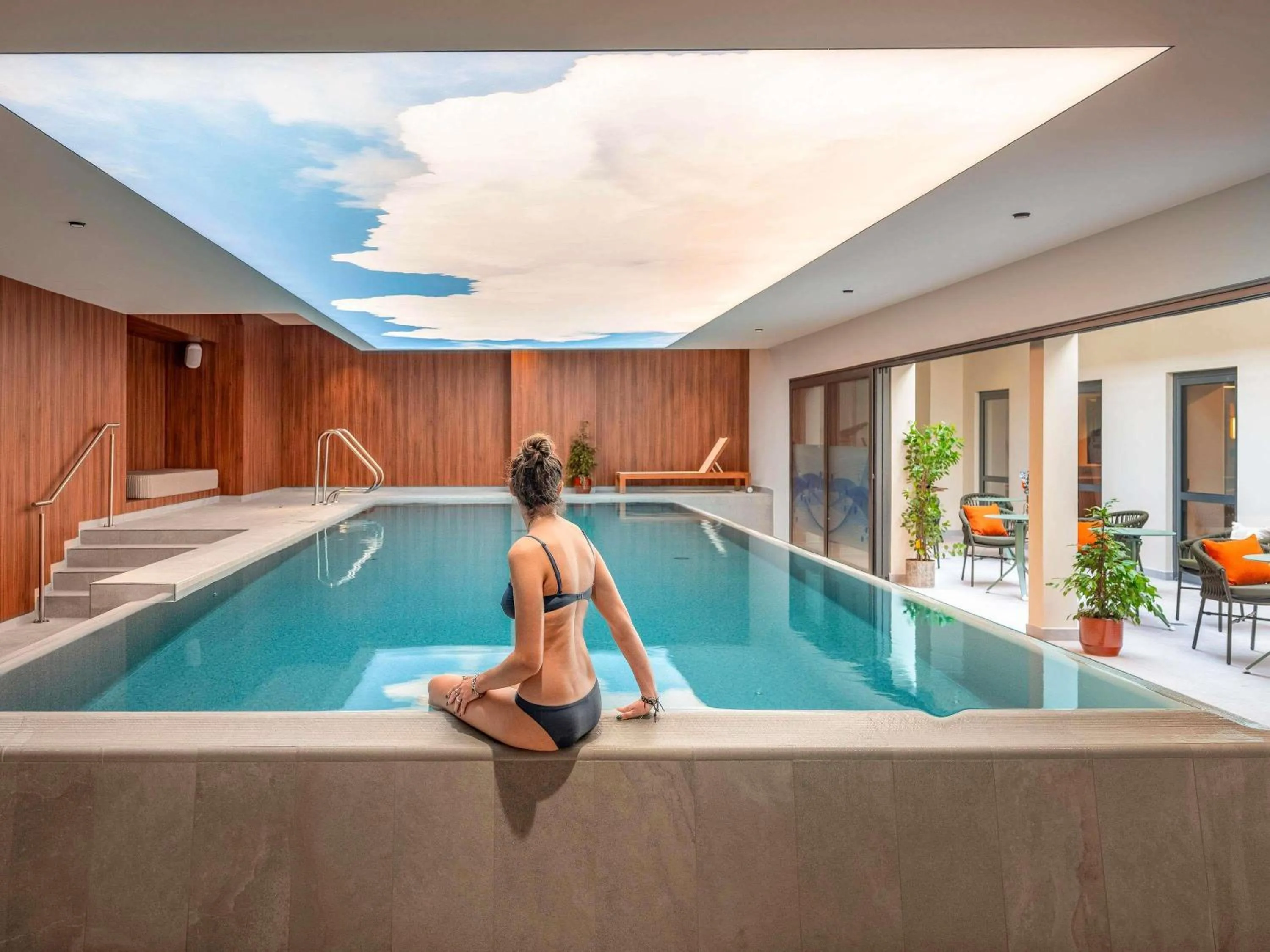 Pool view in Novotel Orléans Centre Gare