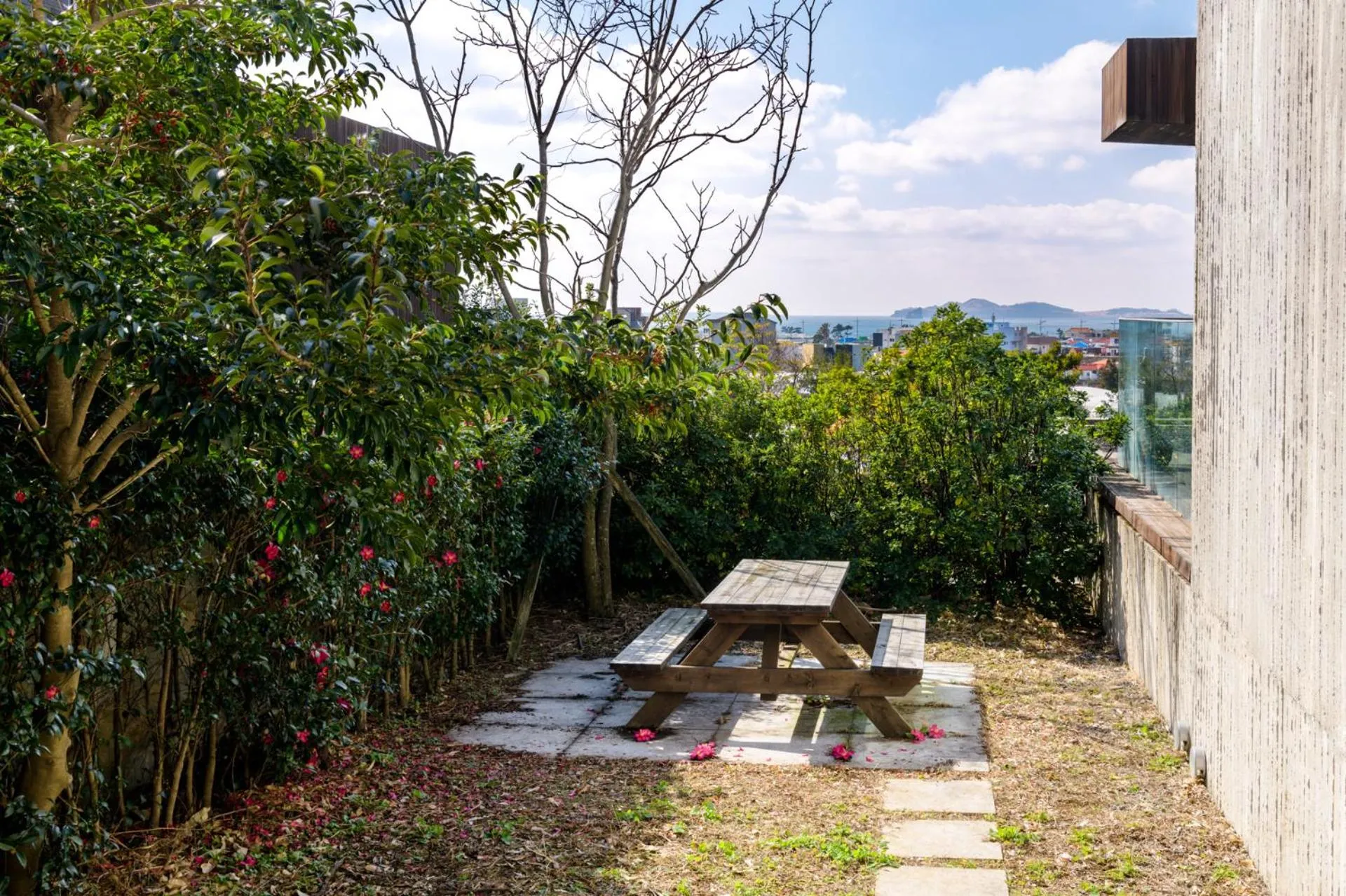 Bayhill Pool & Villa