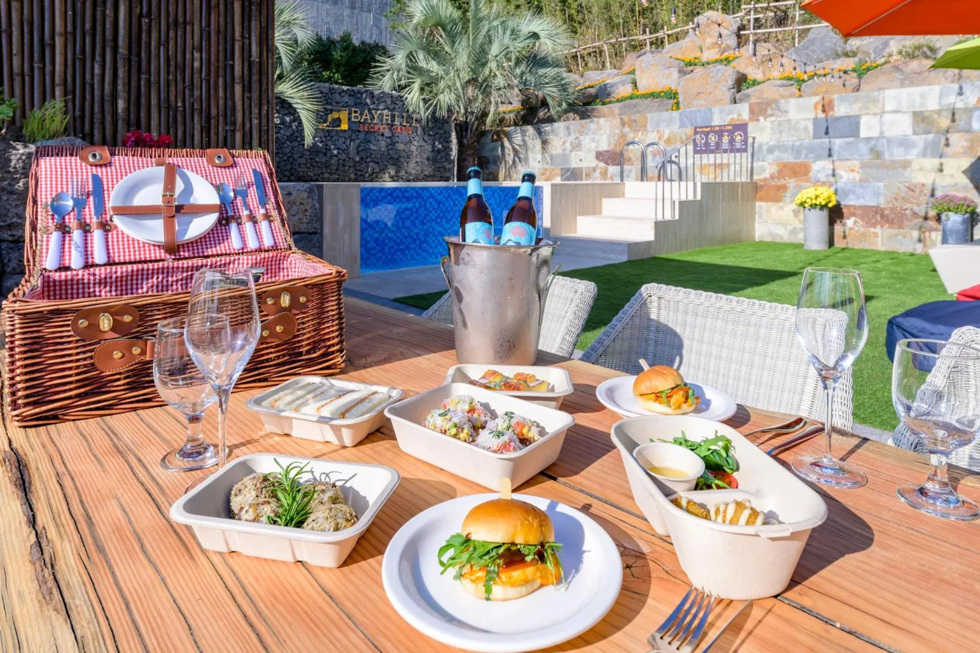 Bayhill Pool & Villa