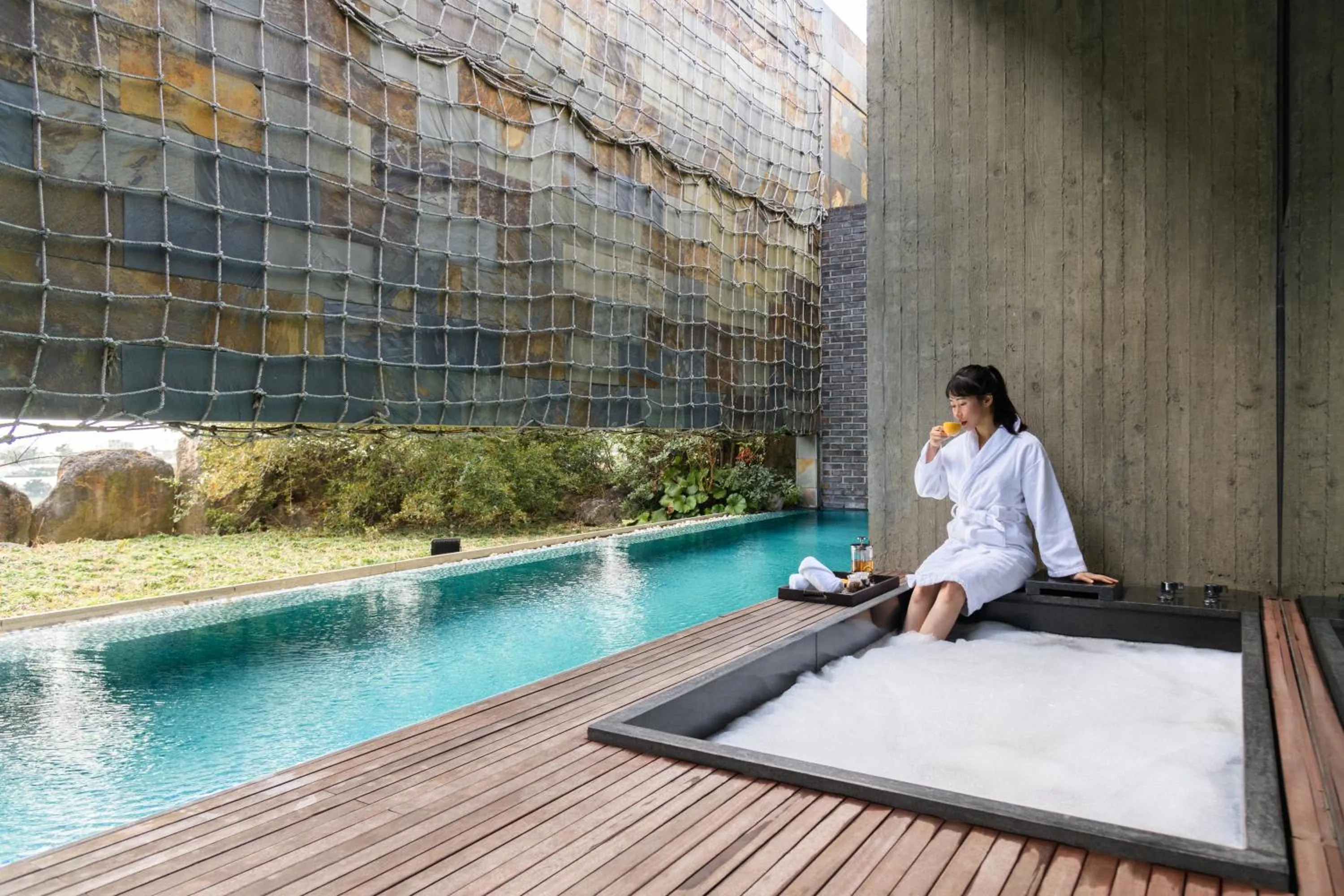 Spa and wellness centre/facilities in Bayhill Pool & Villa