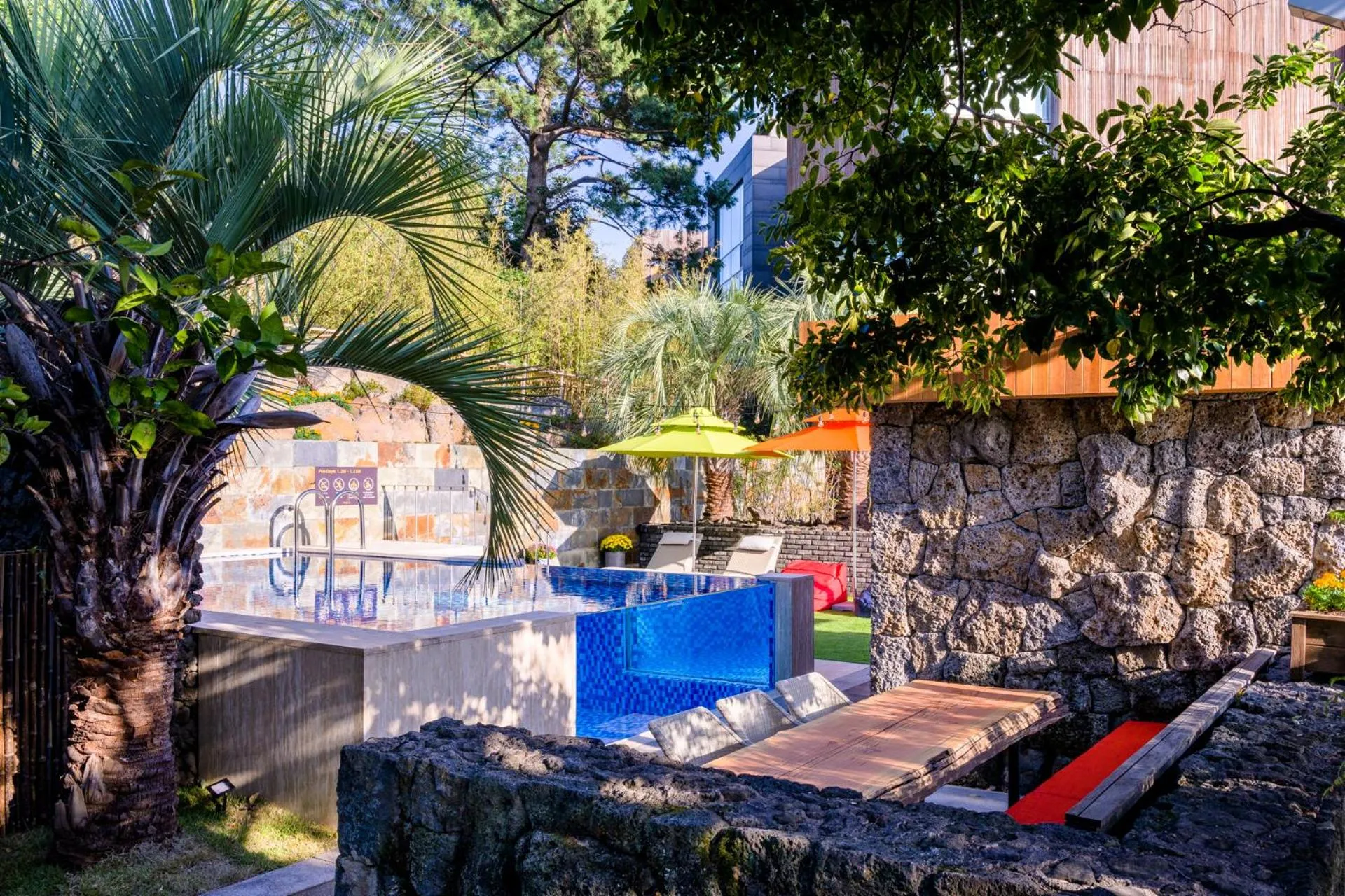 Bayhill Pool & Villa