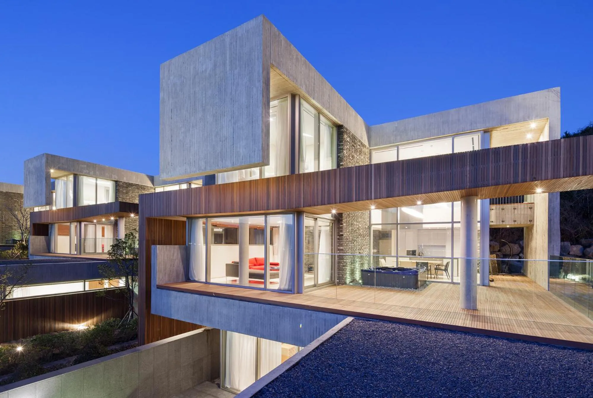 Bayhill Pool & Villa