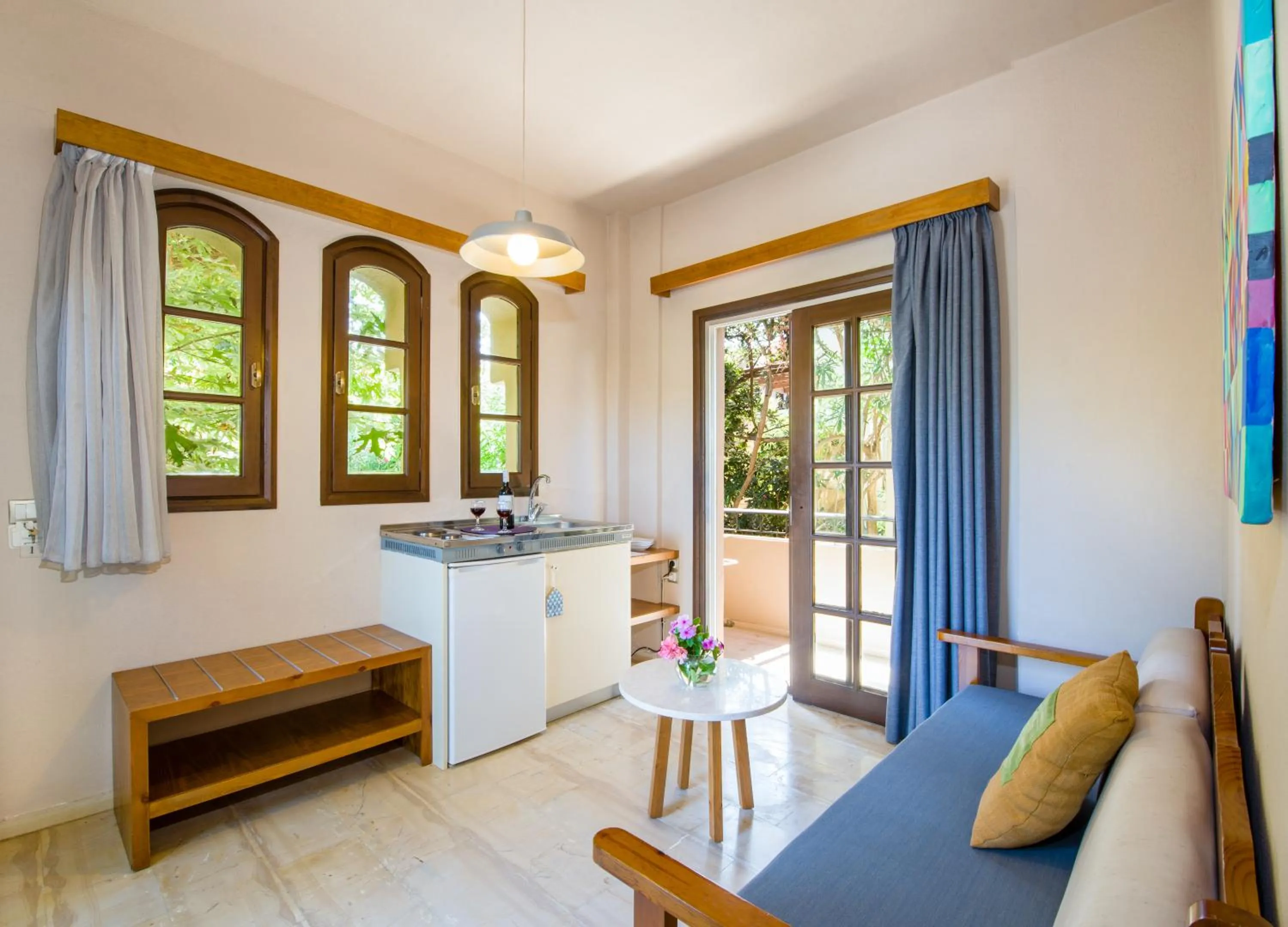 Living room in Evangelos Apartments