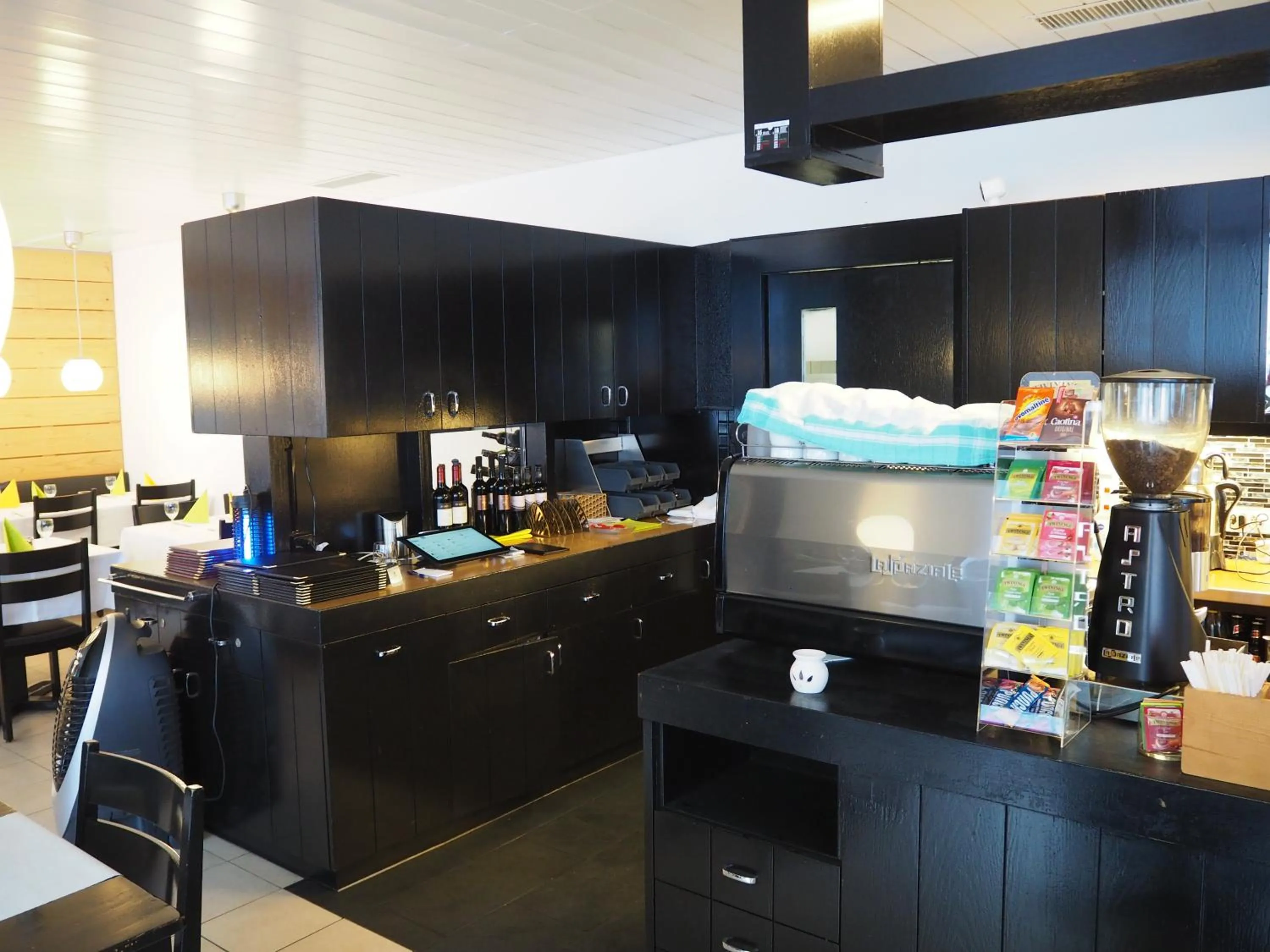 Lounge or bar in Hotel Stadthof Glarus