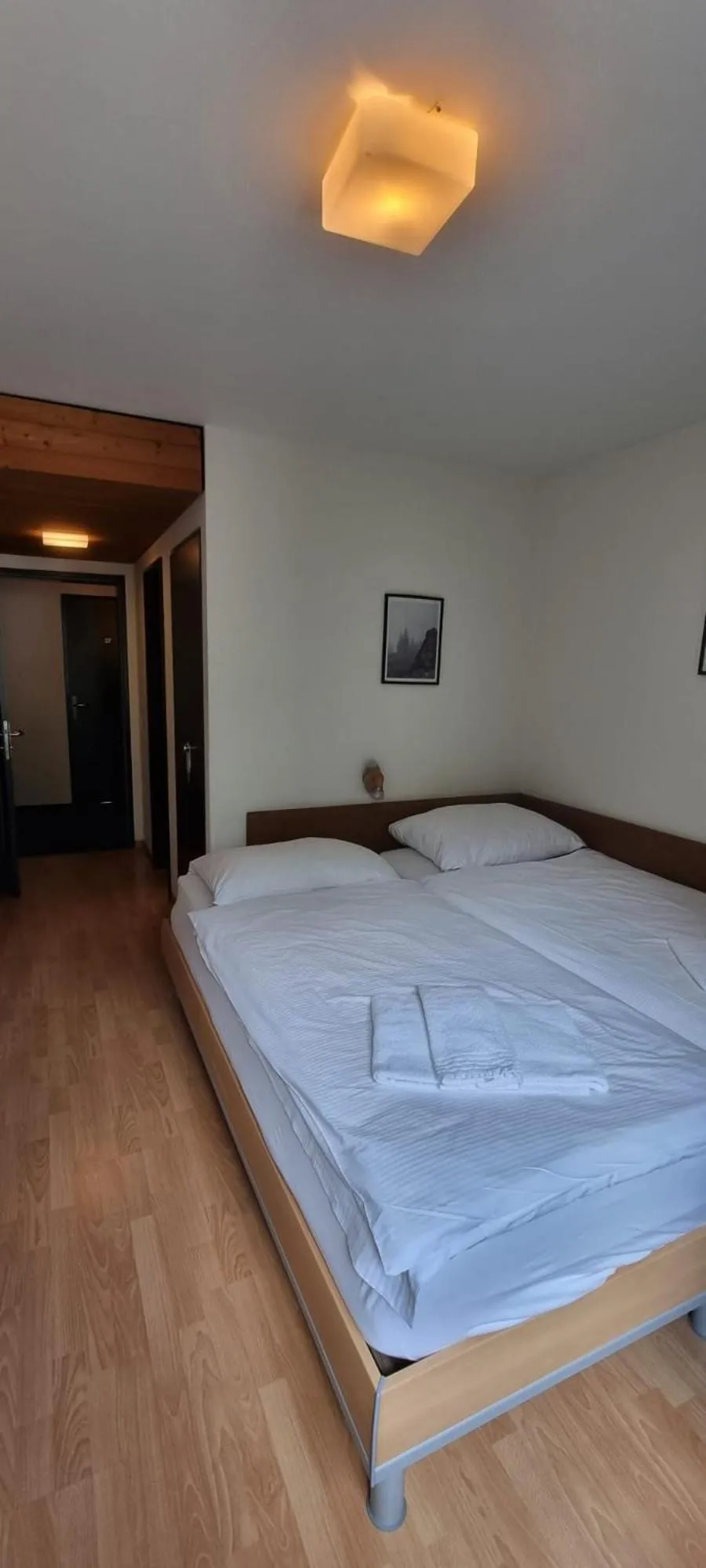 Bed in Hotel Stadthof Glarus