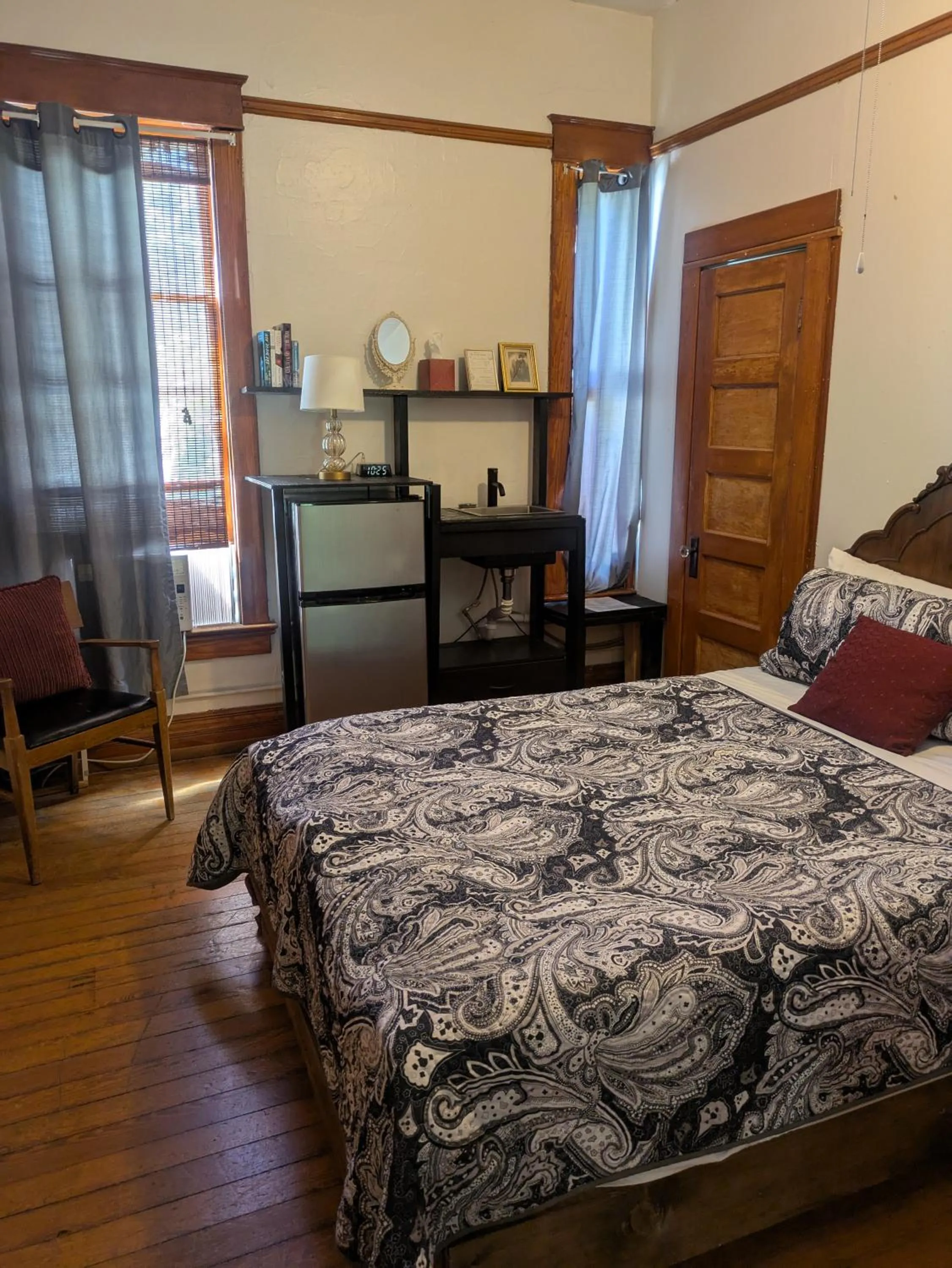 Bed in The Oliver House - Adults Only