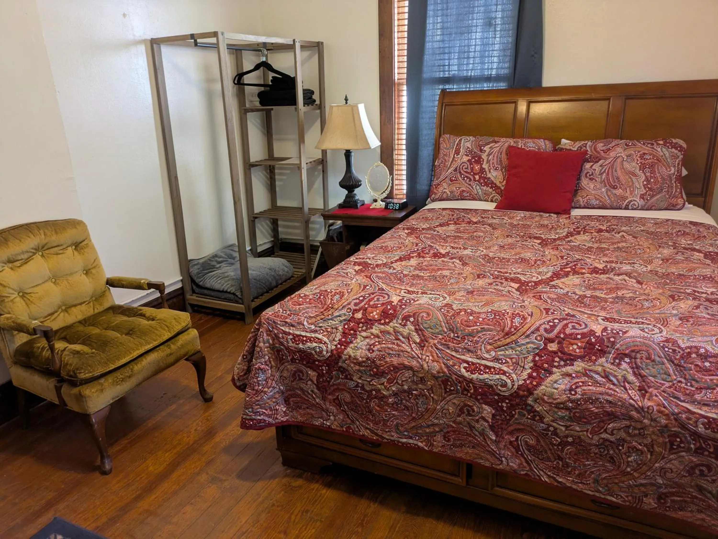 Bed in The Oliver House - Adults Only