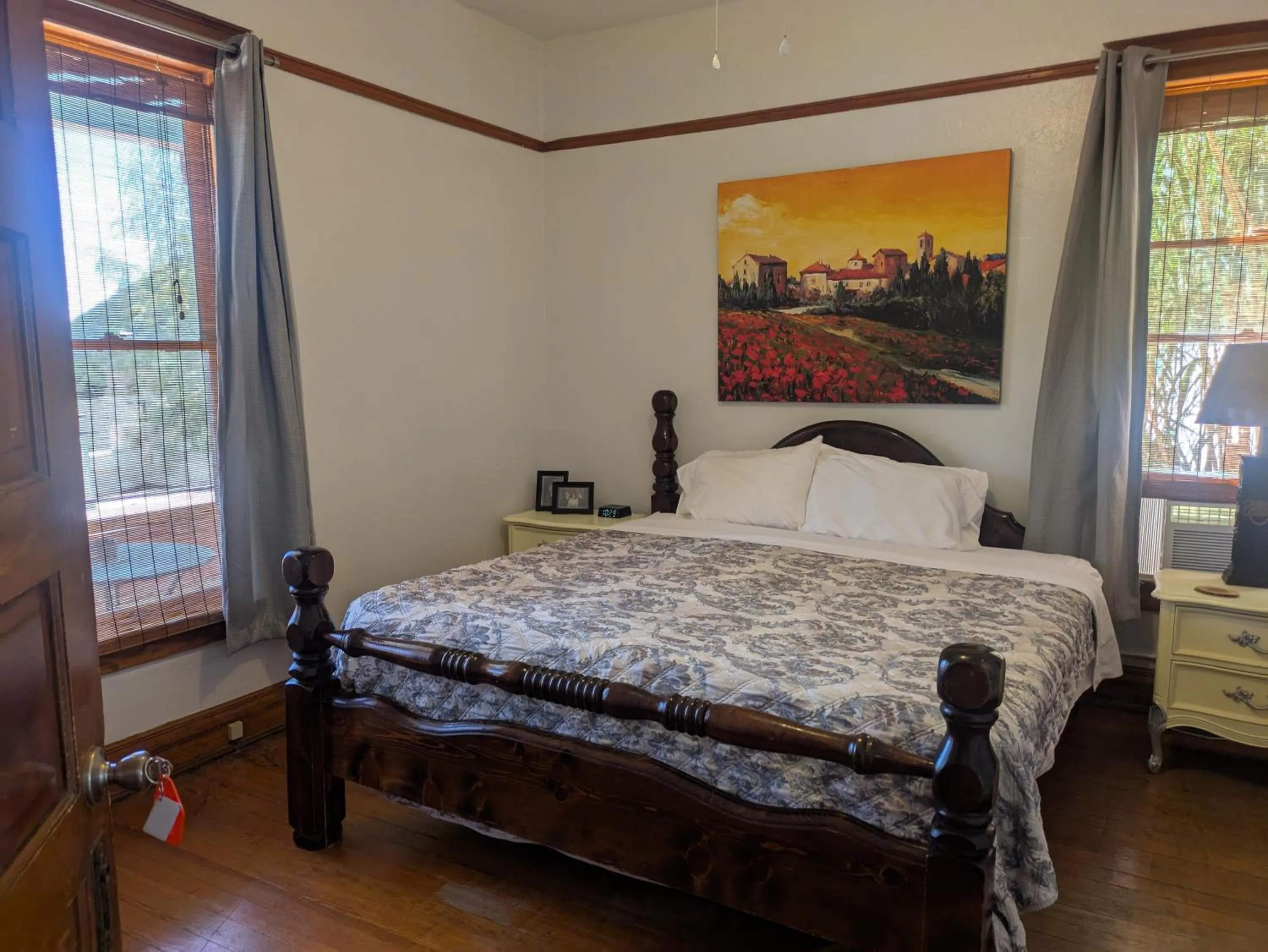 Bed in The Oliver House - Adults Only