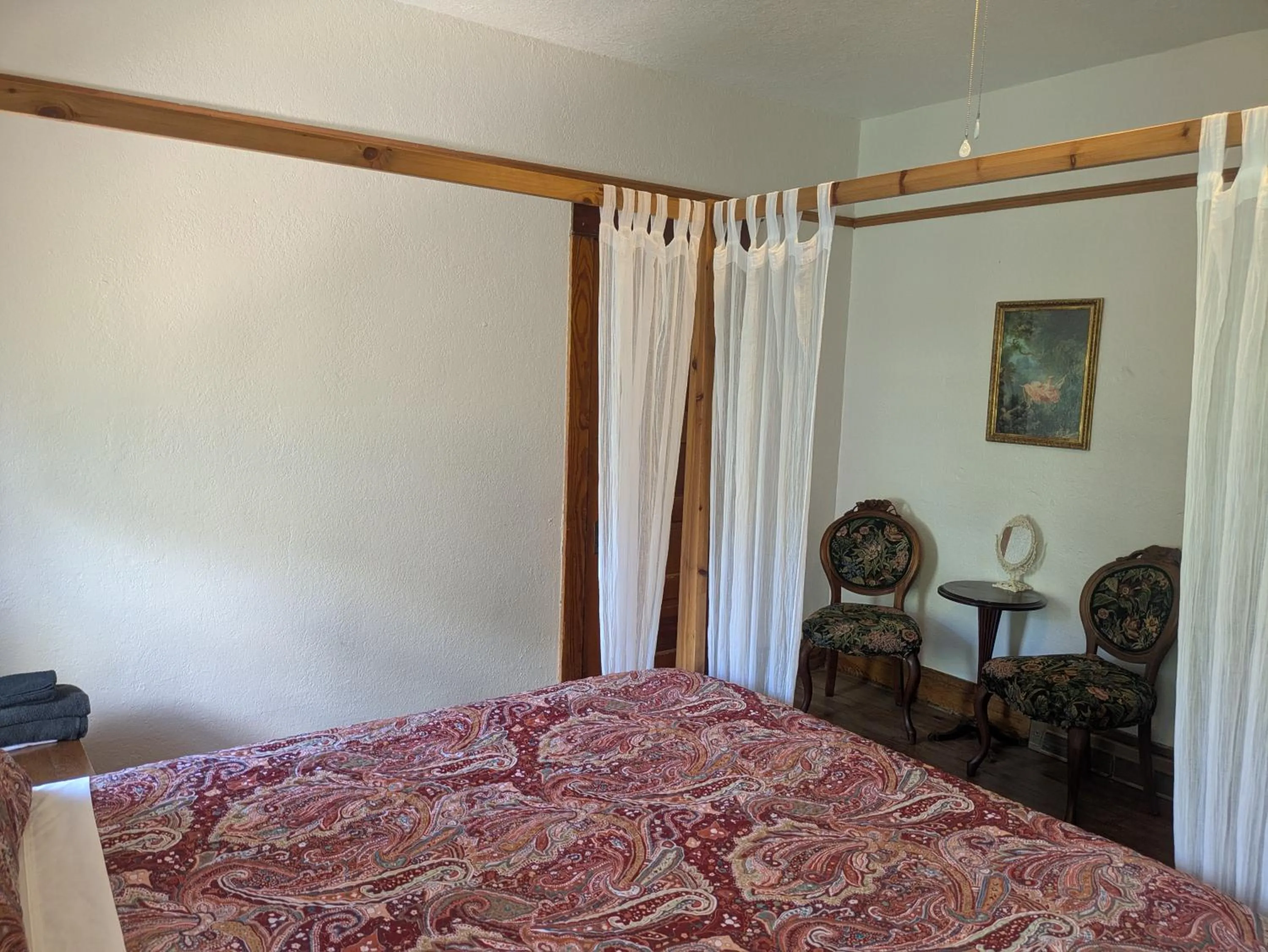 Bed in The Oliver House - Adults Only