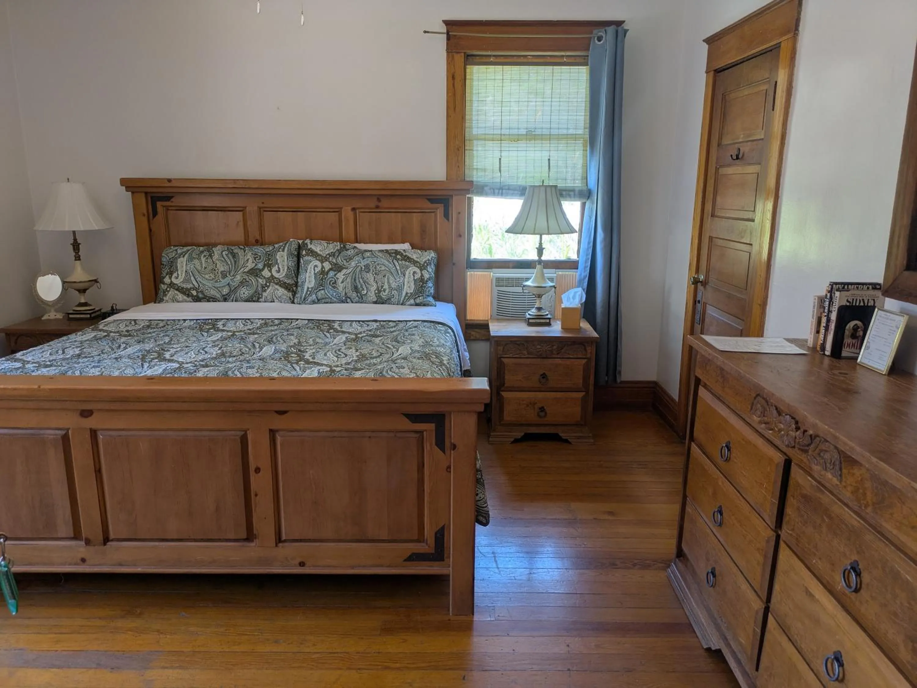 Bed in The Oliver House - Adults Only