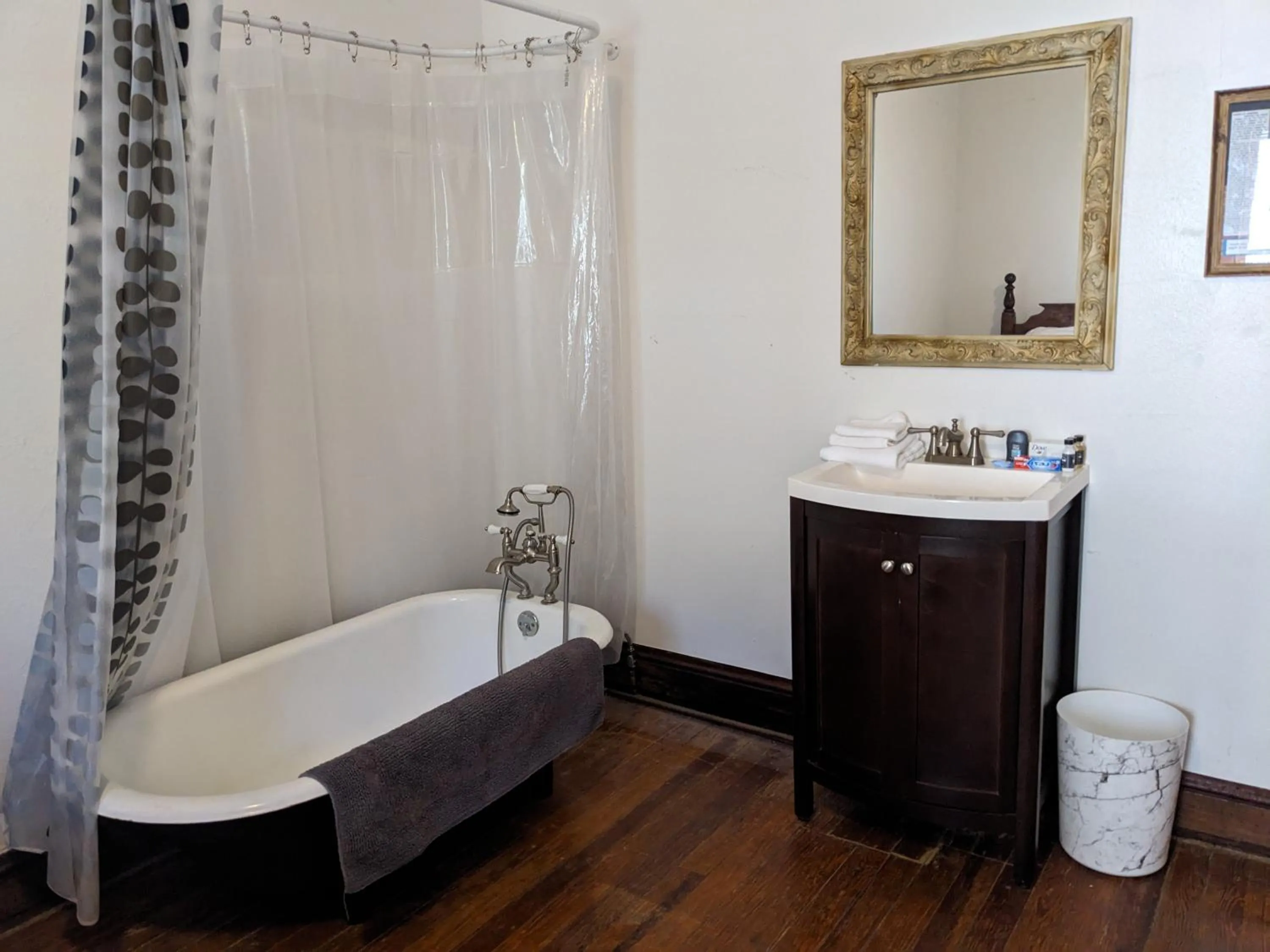 Bathroom in The Oliver House - Adults Only