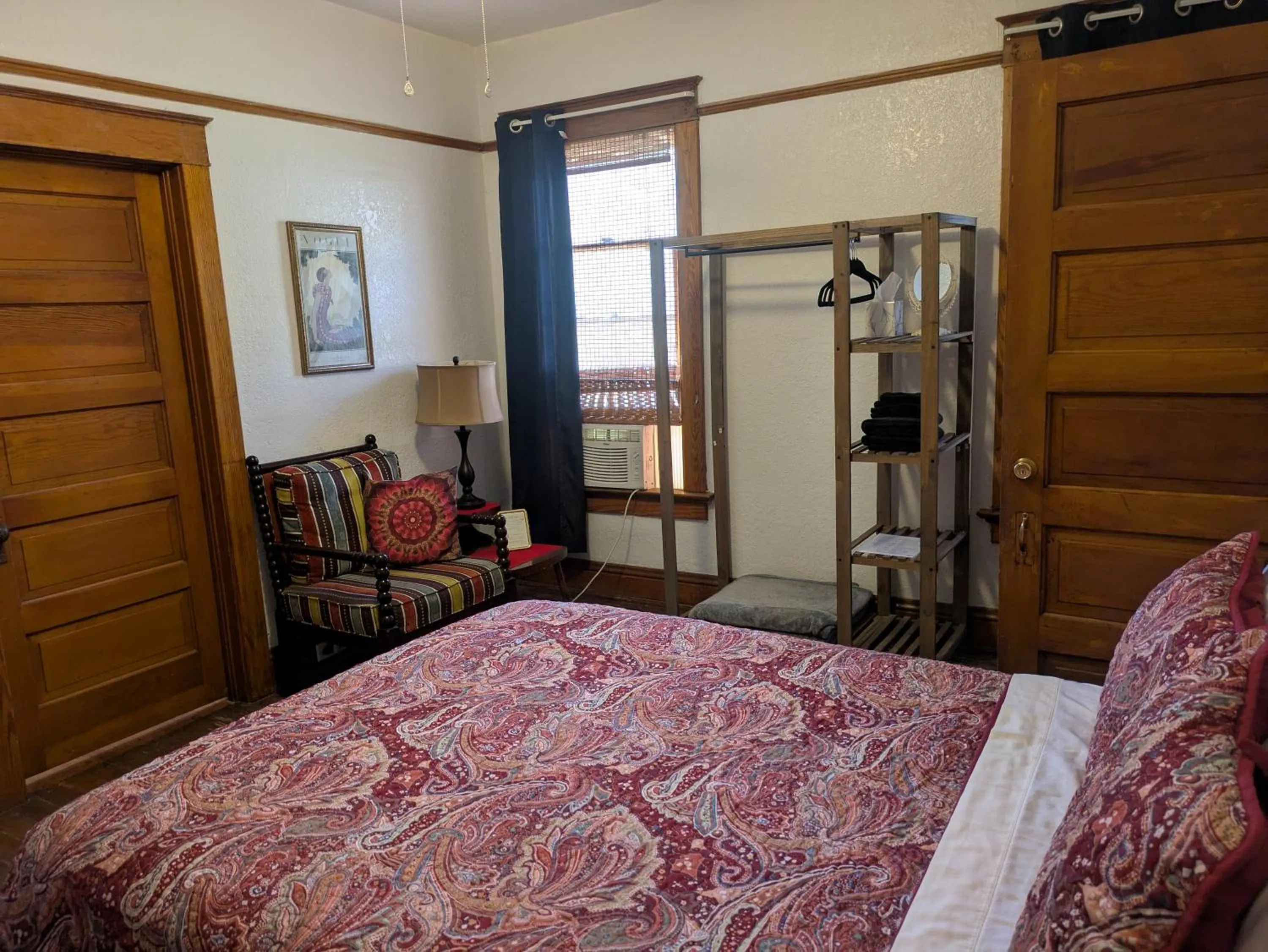 Bed in The Oliver House - Adults Only