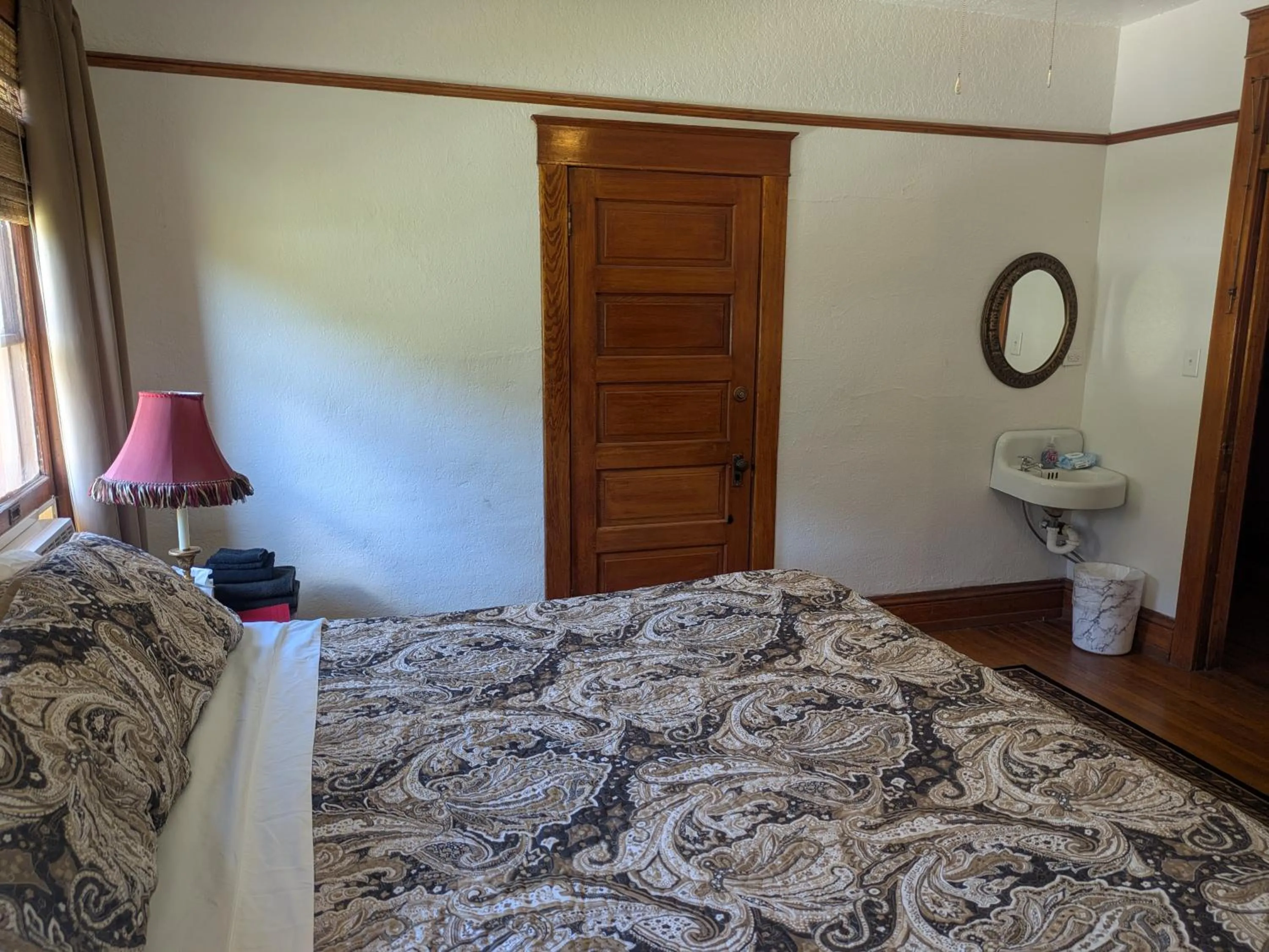 Bed in The Oliver House - Adults Only