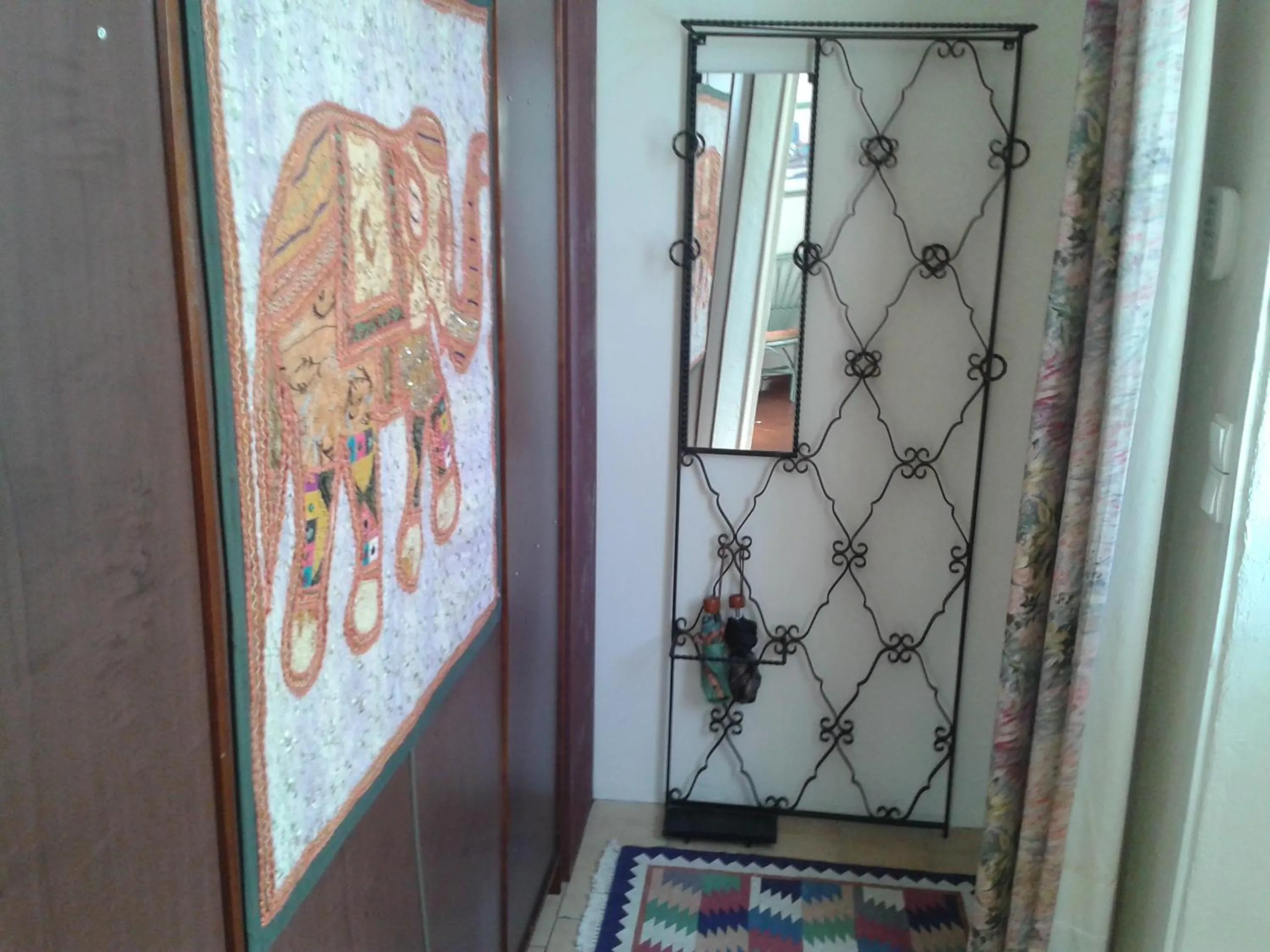 Photo of the whole room in B&B Le Clos des Cigales