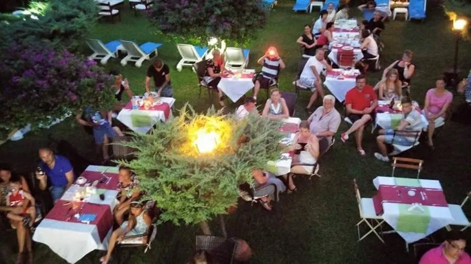 THE S APART & SUITES hOTEL