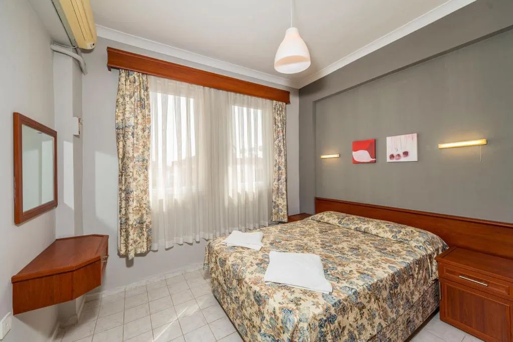 THE S APART & SUITES hOTEL