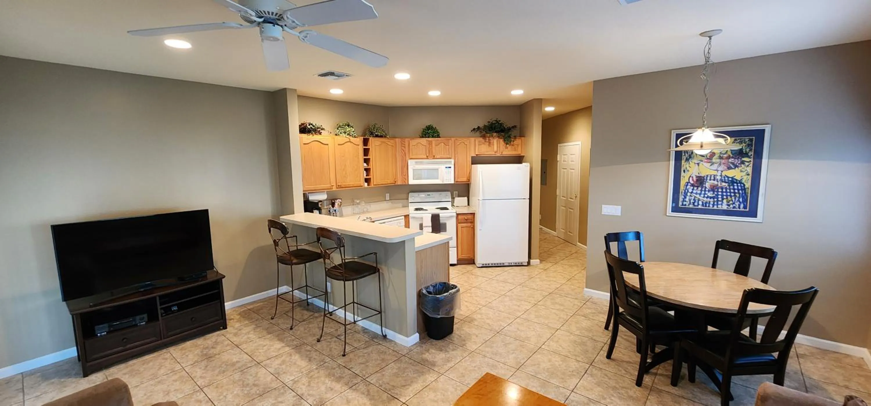 Kitchen or kitchenette in Right Direction Rentals