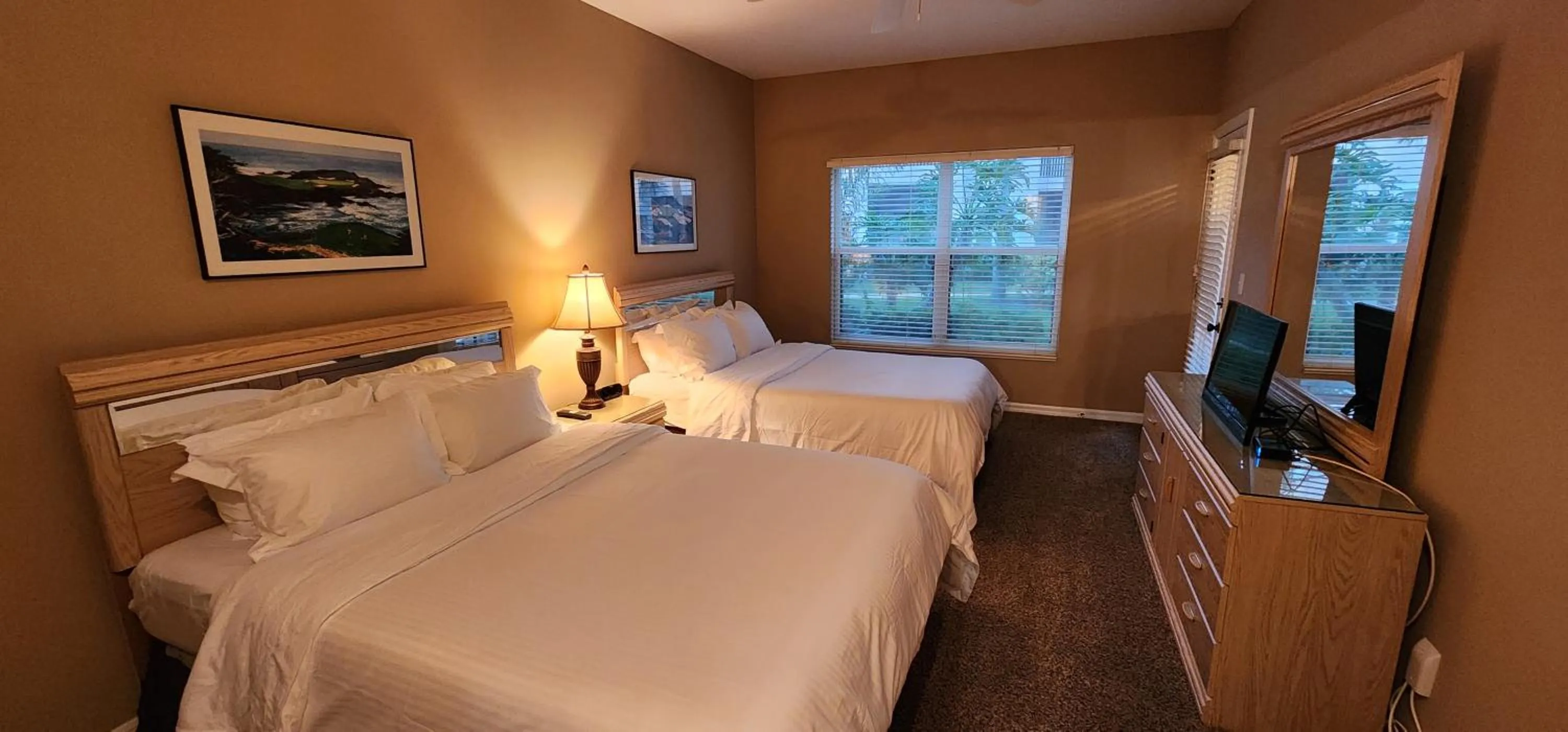 Photo of the whole room in Right Direction Rentals