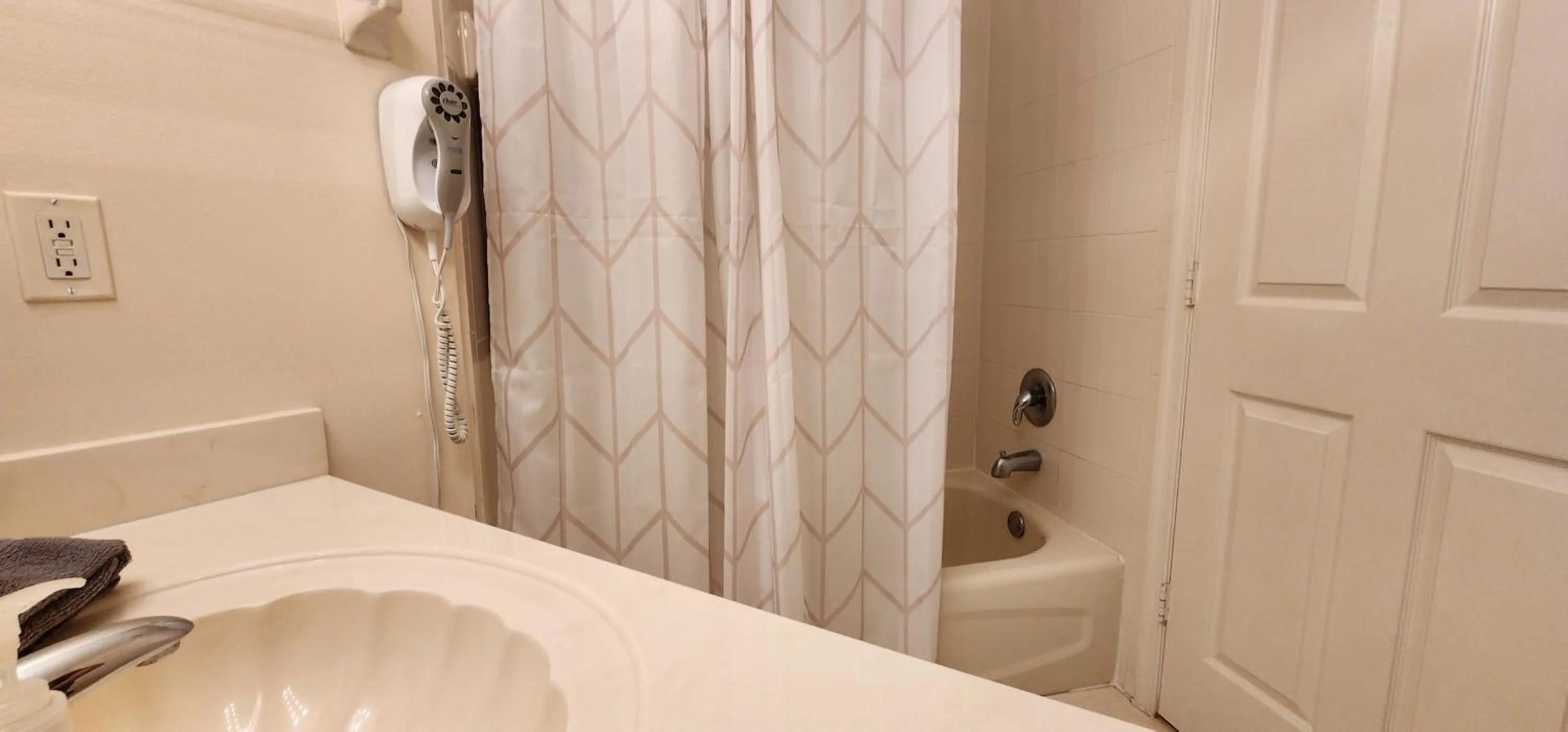 Bathroom in Right Direction Rentals